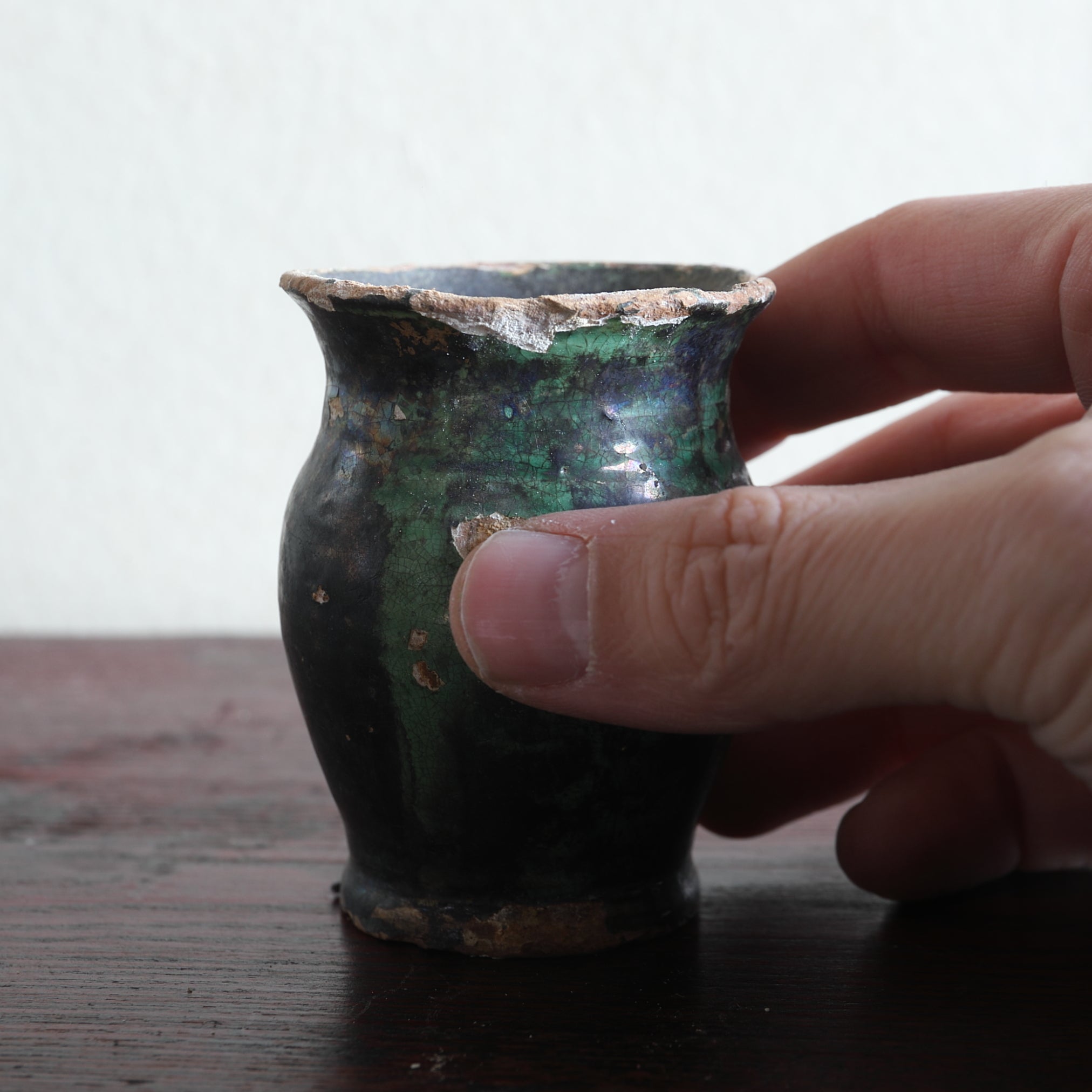 JARRA PEQUEÑA, Vidriado verde, Antigüedad holandesa, Edad Moderna Temprana(Siglos XVI–XIX)