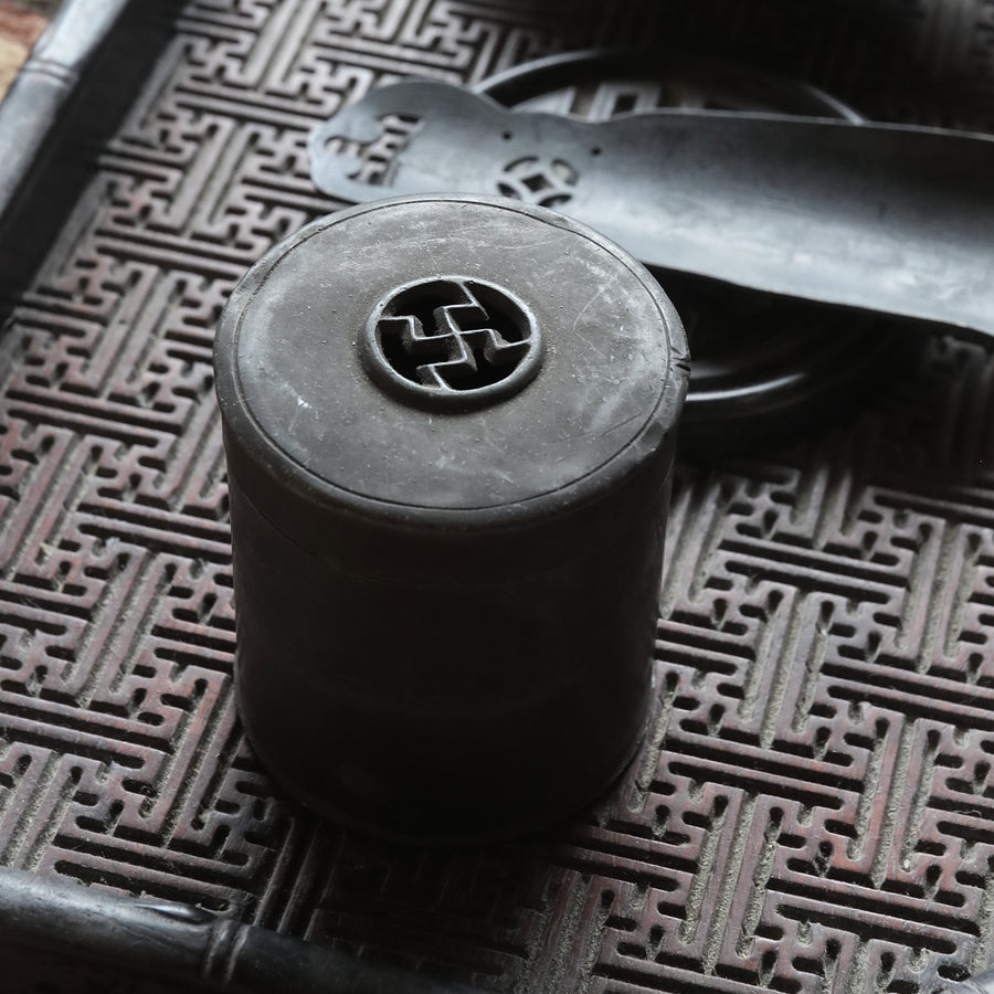 清代 古錫造透かし卍文香炉(1616–1911 CE)