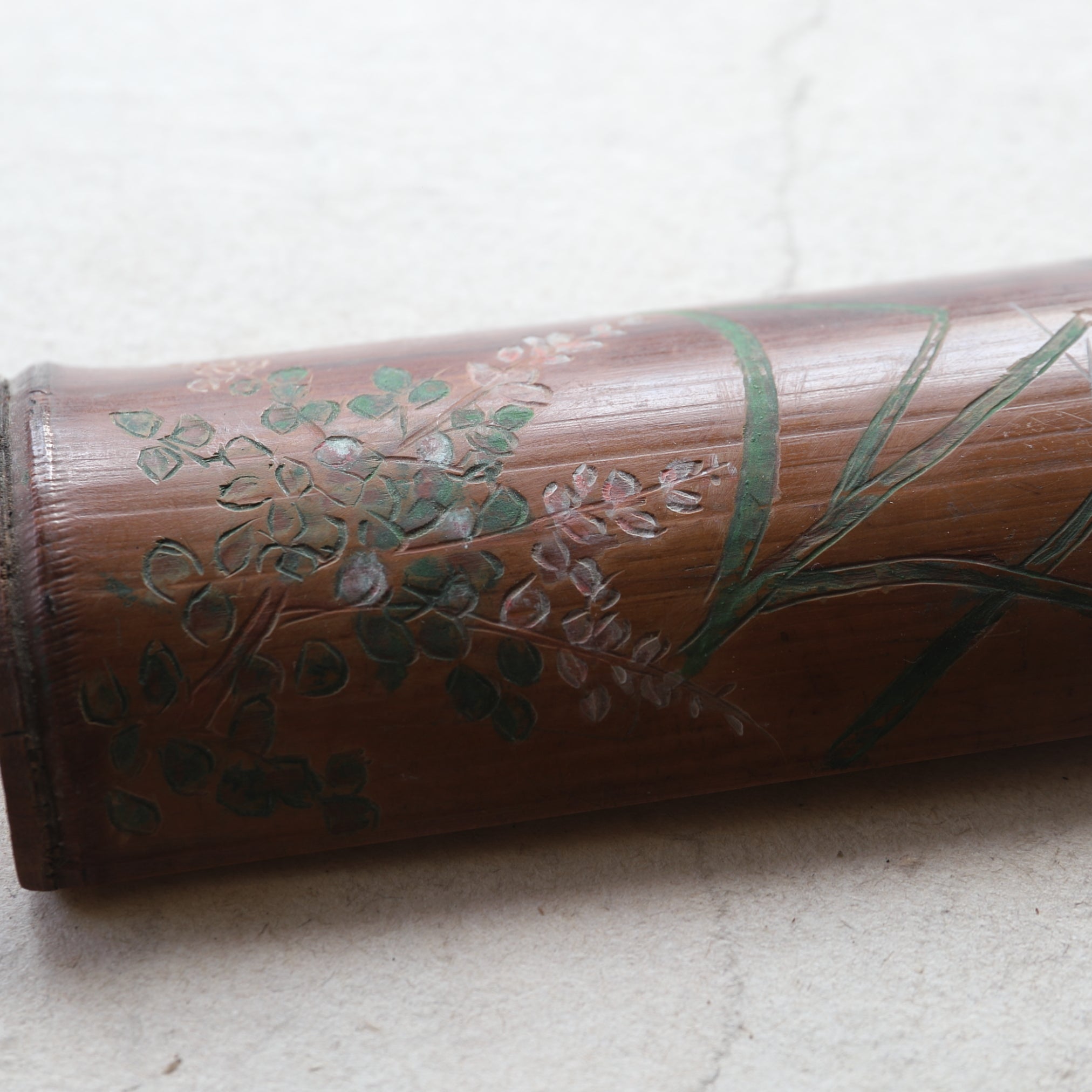 CUCHARA PARA TÉ DE BAMBÚ, Tallada con diseño de flores y pájaros, Período Meiji(1868–1912 d. C.)