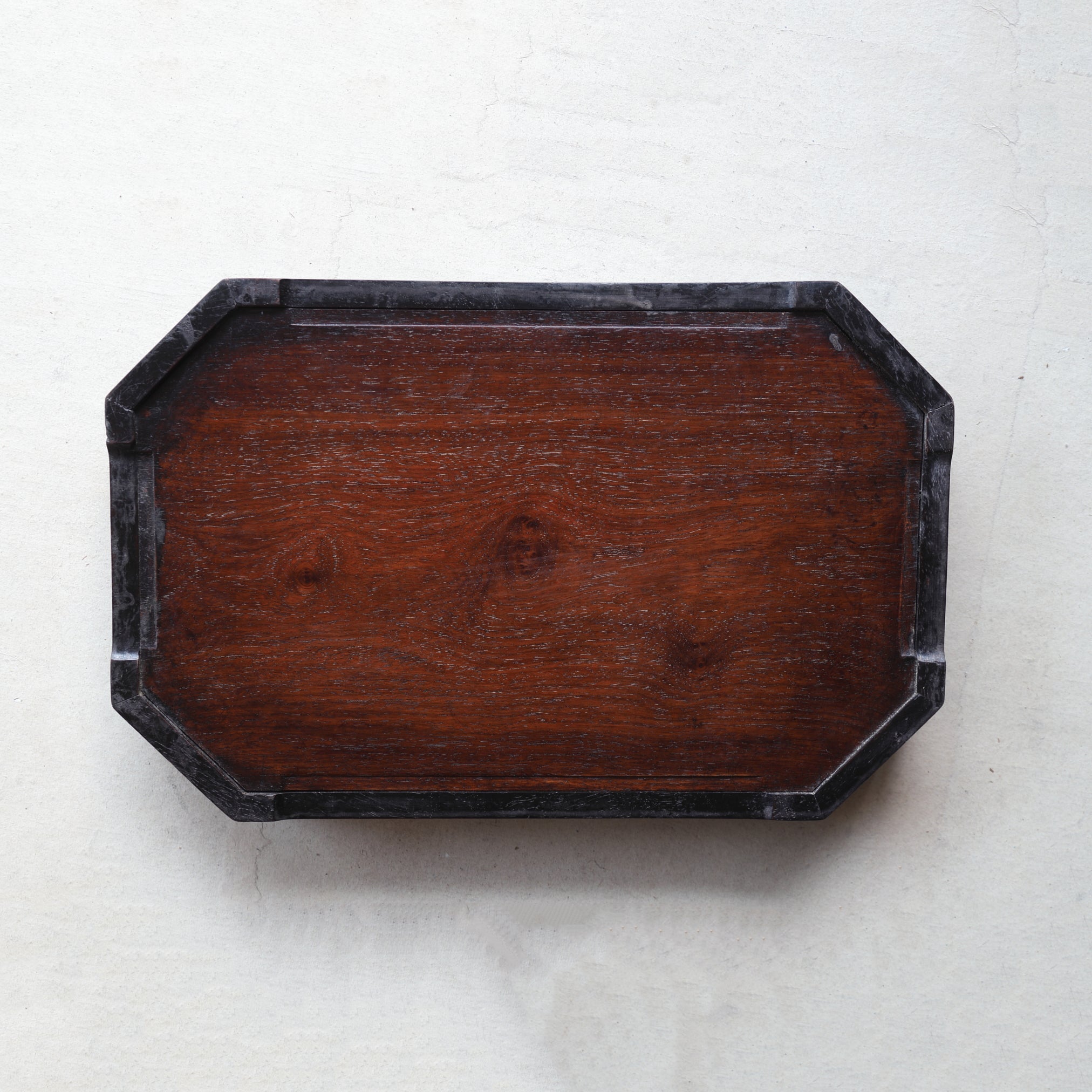 KARAKI-HOLZ RÄUCHERWERK-TABLETT, Paar, Qing-Dynastie(1616–1911 n. Chr.)