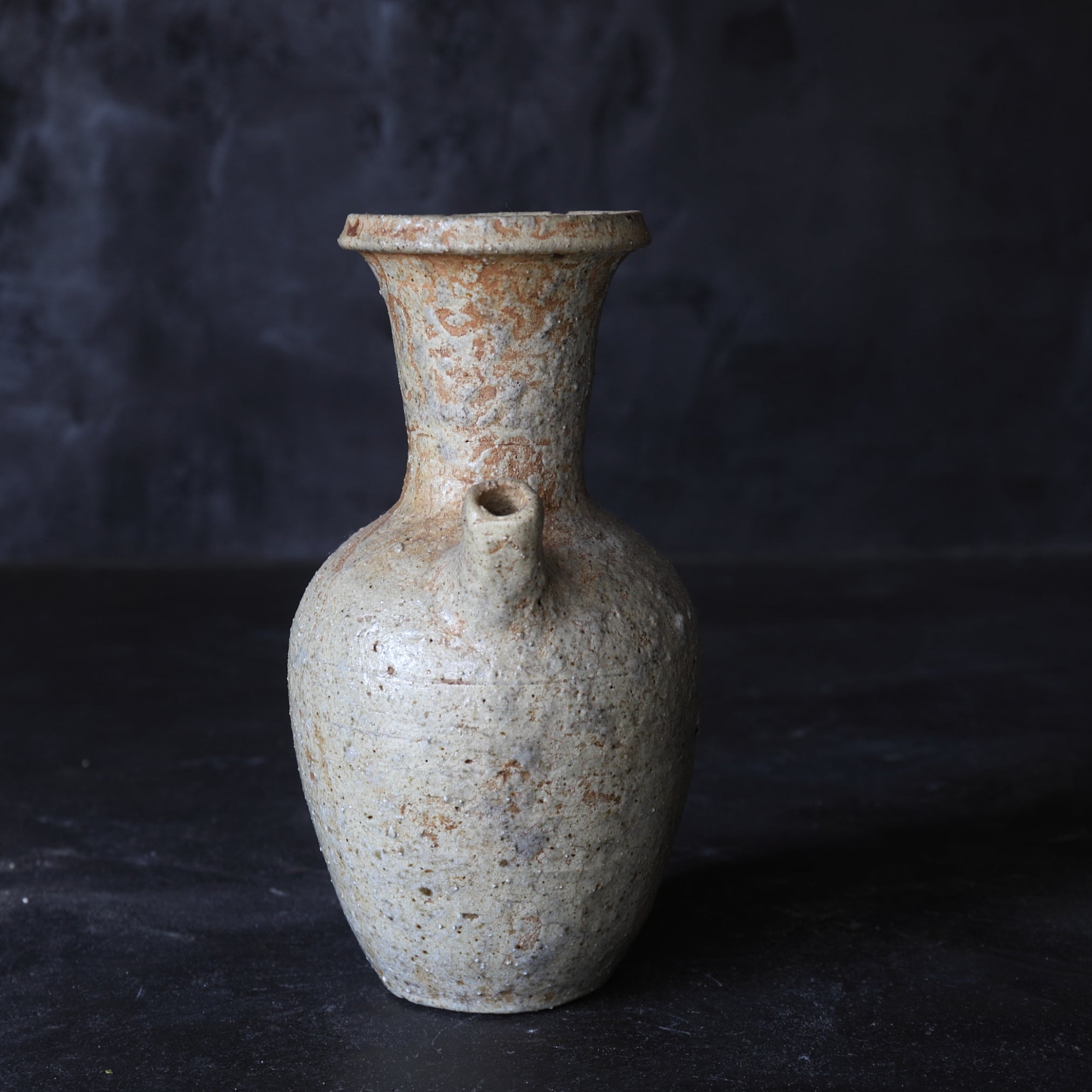AIGUIÈRE, Four ancien, à glaçure de cendre