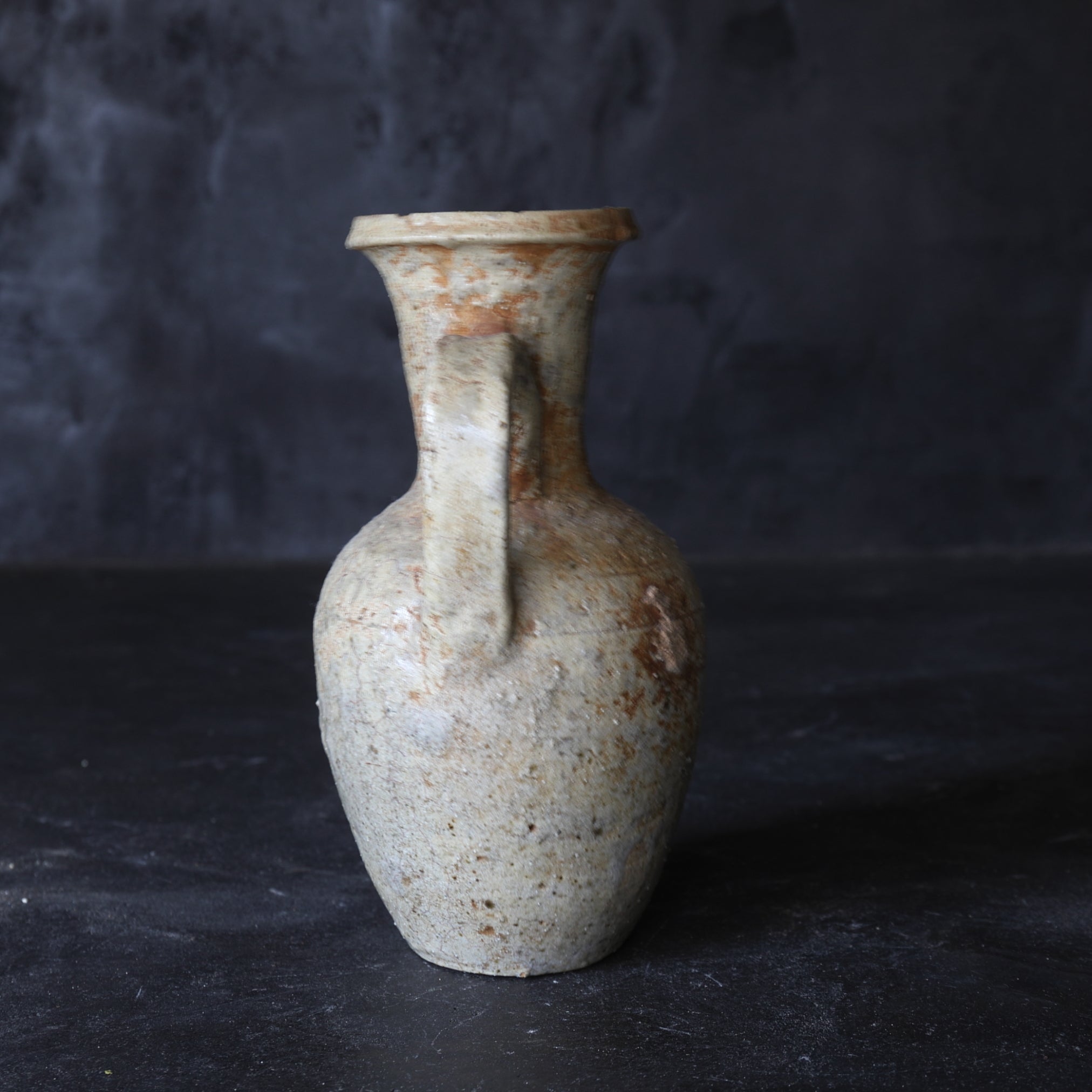 AIGUIÈRE, Four ancien, à glaçure de cendre