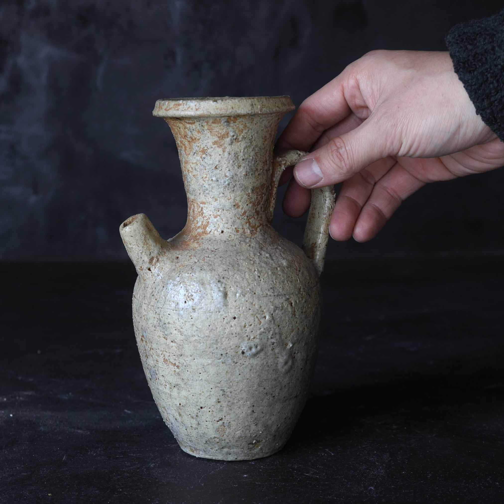 AIGUIÈRE, Four ancien, à glaçure de cendre