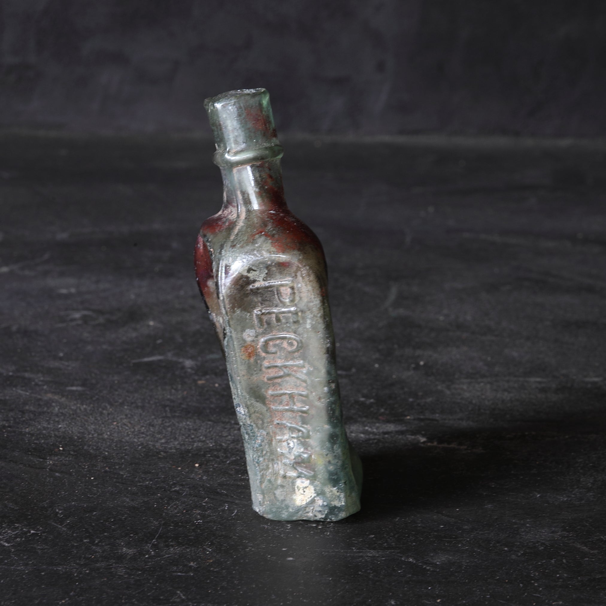 BOTELLA DE VIDRIO DEFORMADA, Antigüedad holandesa, Moderno(Siglos XIX–XX)