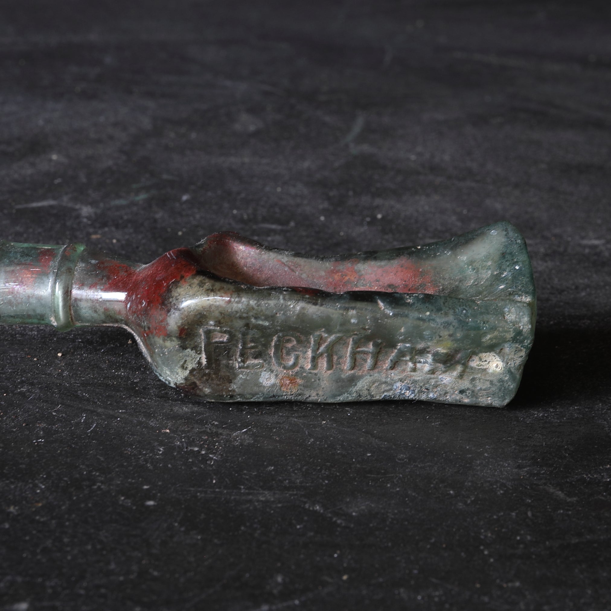 BOTELLA DE VIDRIO DEFORMADA, Antigüedad holandesa, Moderno(Siglos XIX–XX)