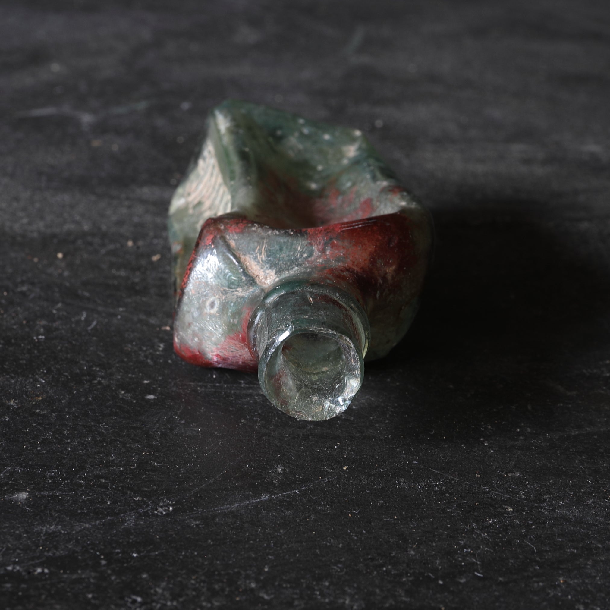 BOTELLA DE VIDRIO DEFORMADA, Antigüedad holandesa, Moderno(Siglos XIX–XX)