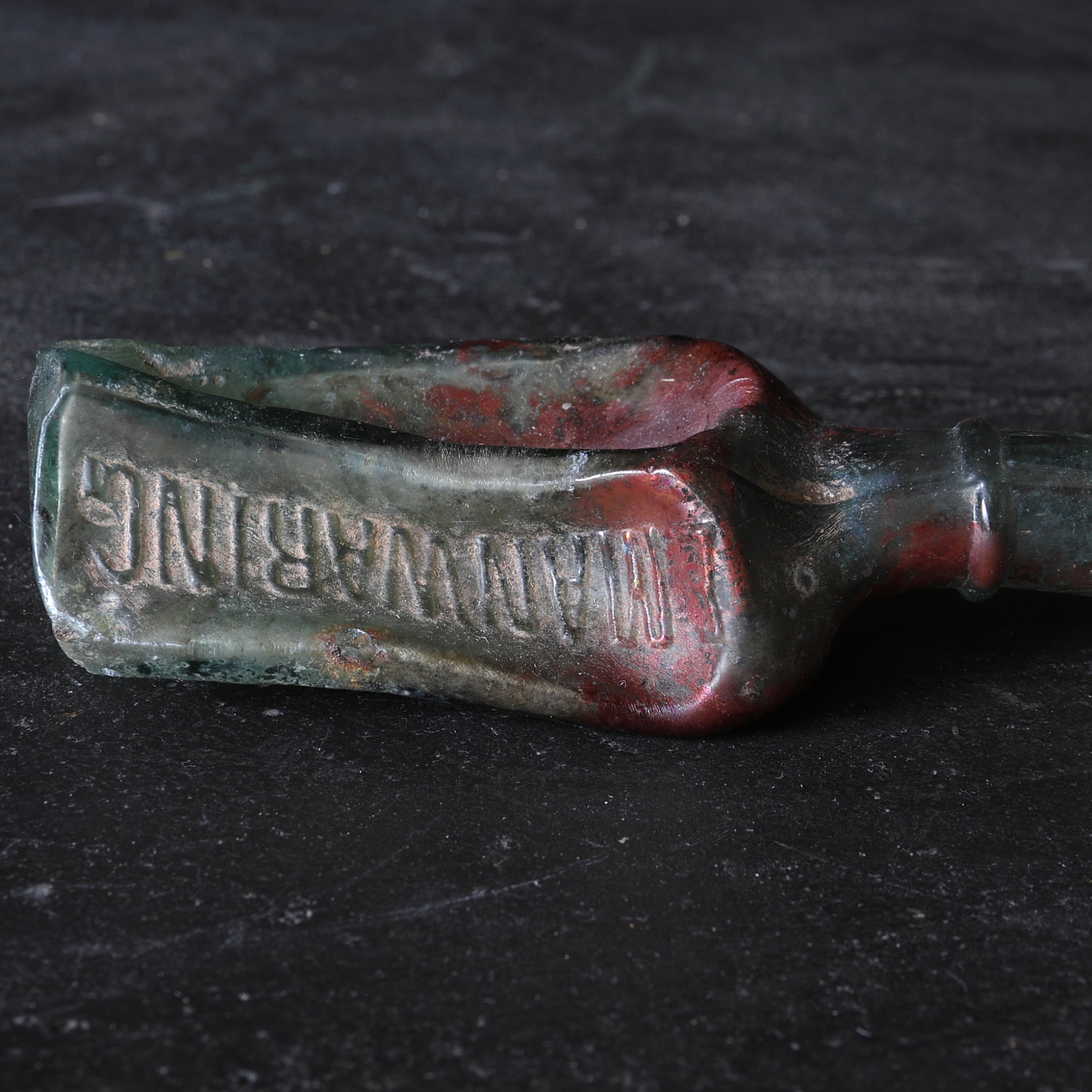 BOTELLA DE VIDRIO DEFORMADA, Antigüedad holandesa, Moderno(Siglos XIX–XX)