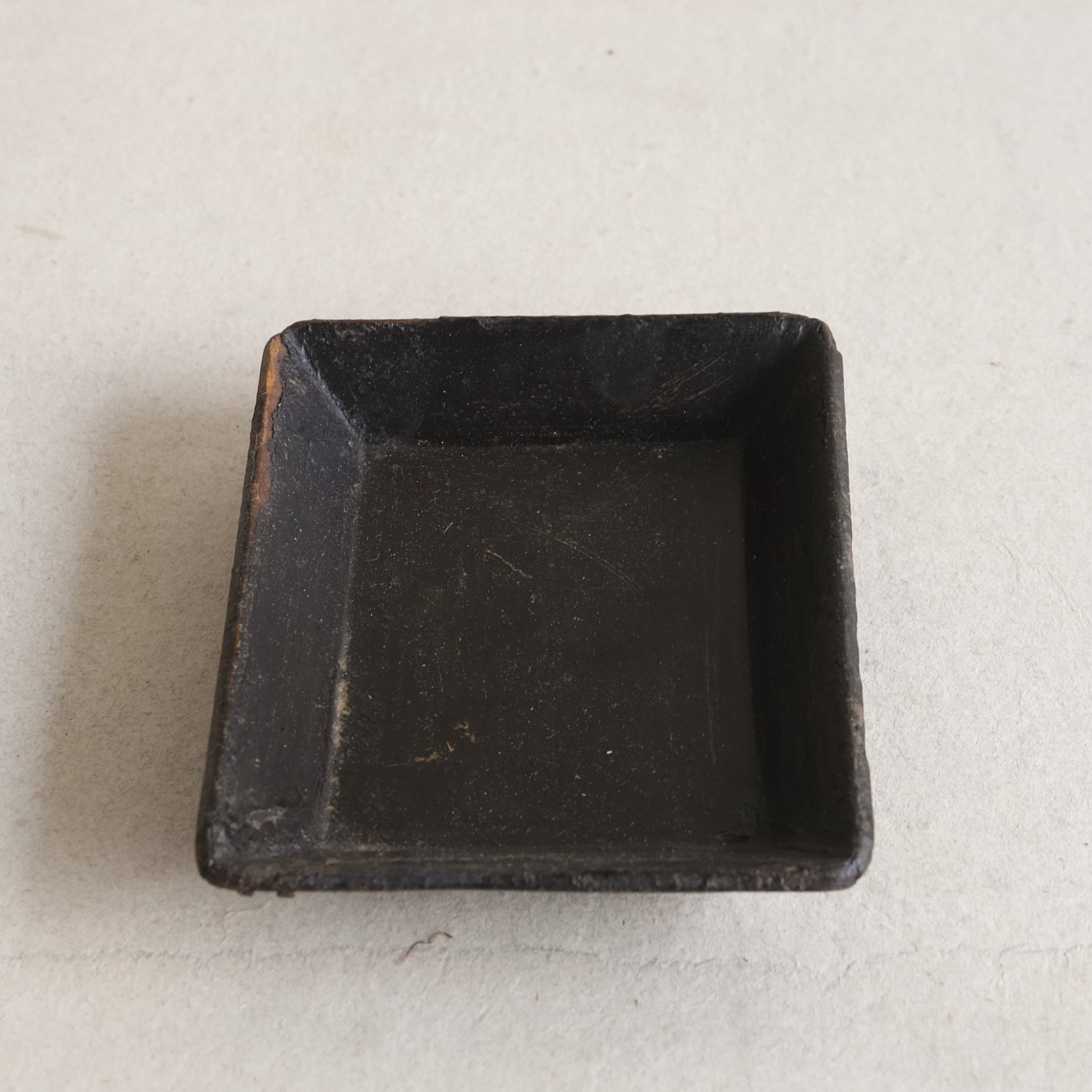 PLATO CUADRADO DE MADERA, Dinastía Joseon(1392–1897 d. C.)