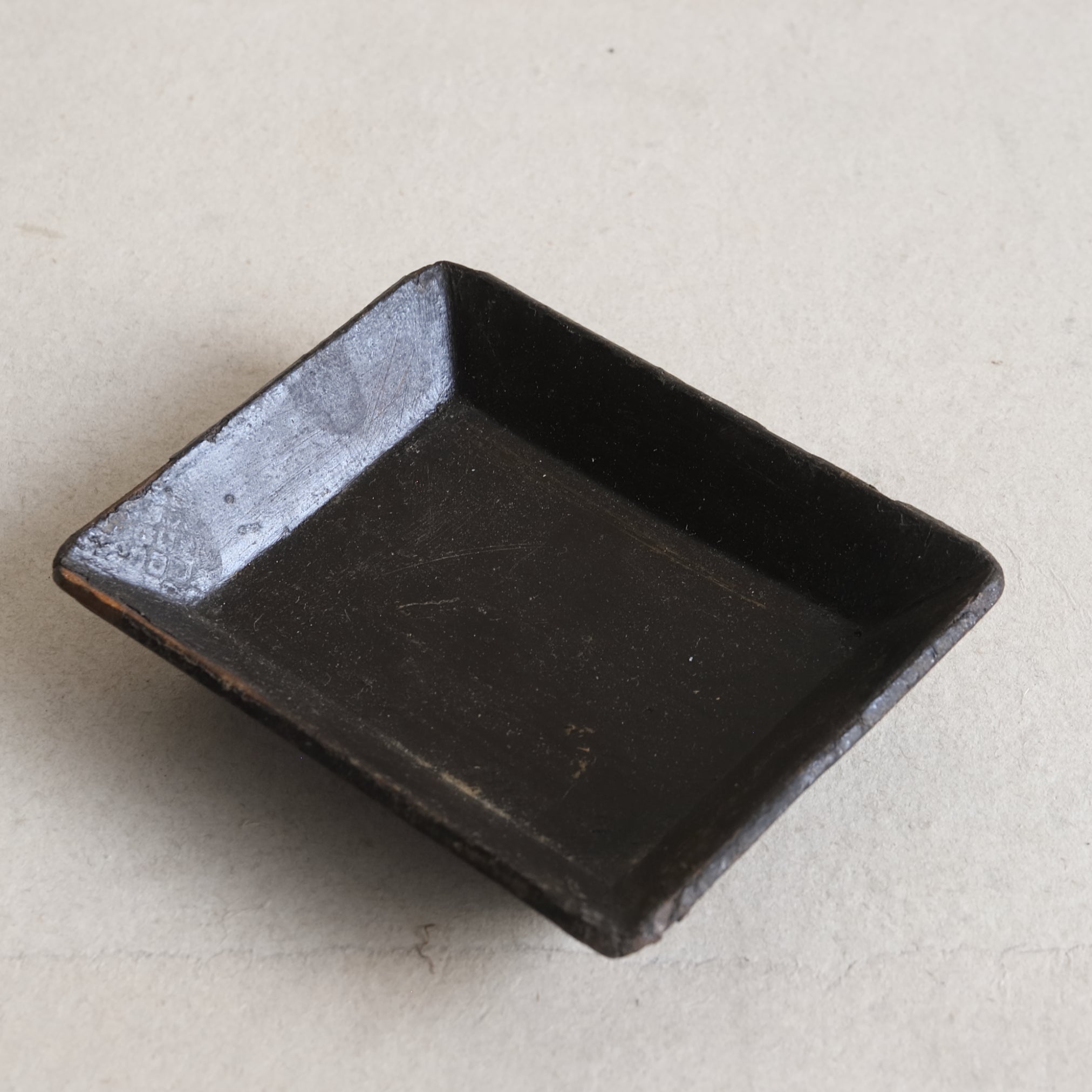 PLATO CUADRADO DE MADERA, Dinastía Joseon(1392–1897 d. C.)