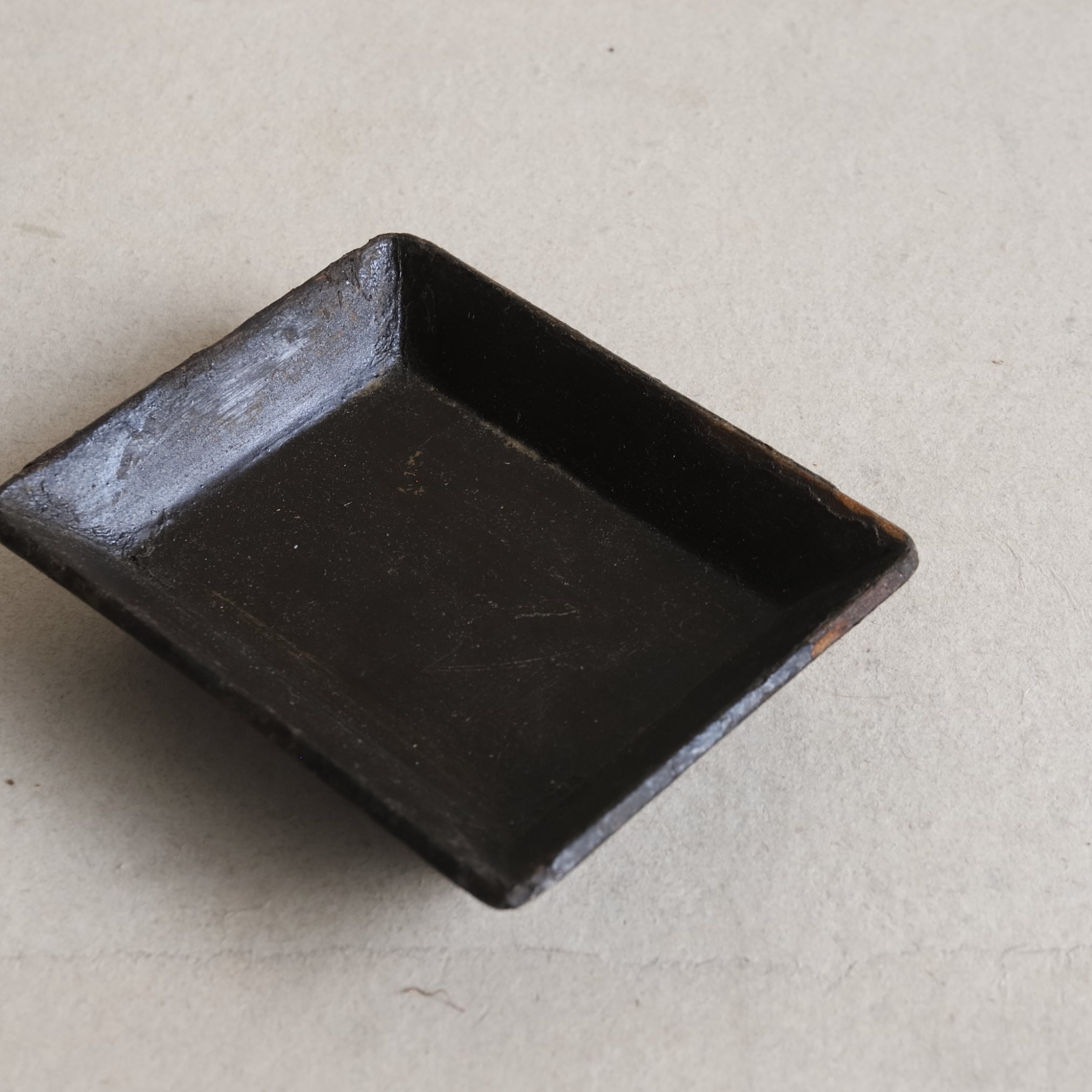PLATO CUADRADO DE MADERA, Dinastía Joseon(1392–1897 d. C.)