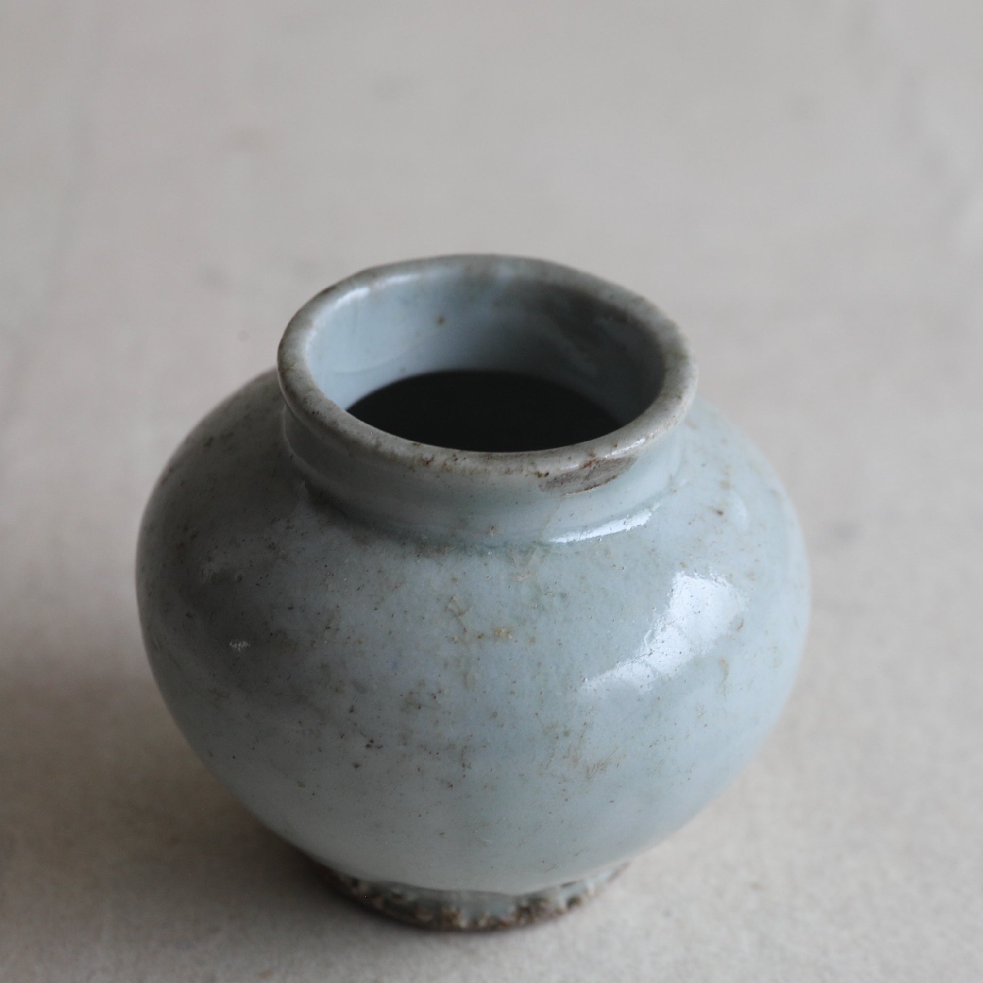 KLEINES GEFÄSS, Weißporzellan, Joseon-Dynastie(1392–1897 n. Chr.)