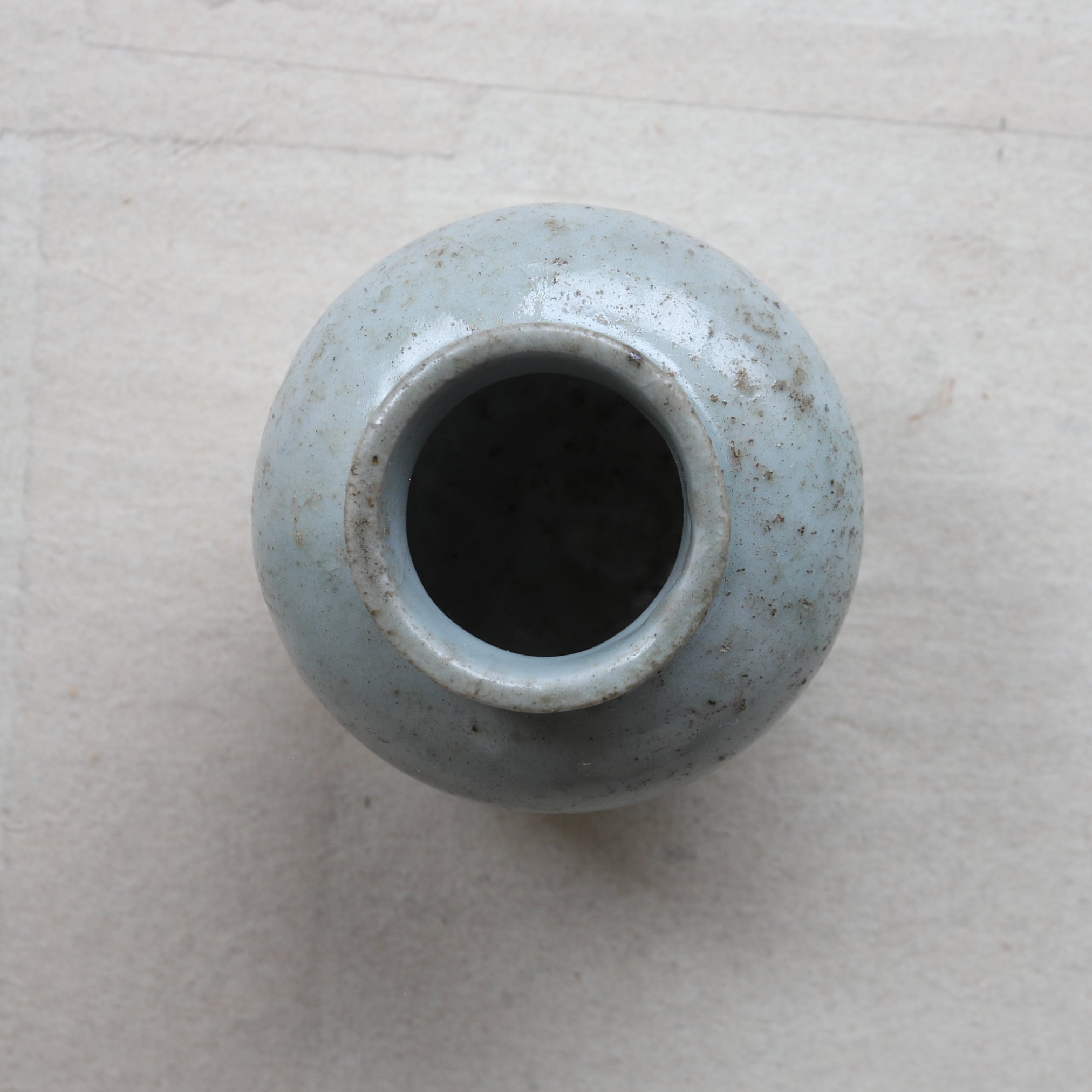 KLEINES GEFÄSS, Weißporzellan, Joseon-Dynastie(1392–1897 n. Chr.)