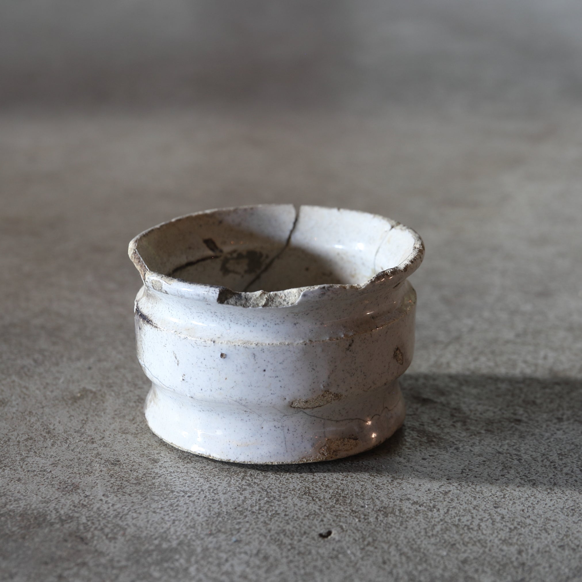KLEINES GEFÄSS, Delfter Ware, weiß glasiert, 4, Niederländische Antiquität, Frühe Neuzeit(16.–19. Jahrhundert)