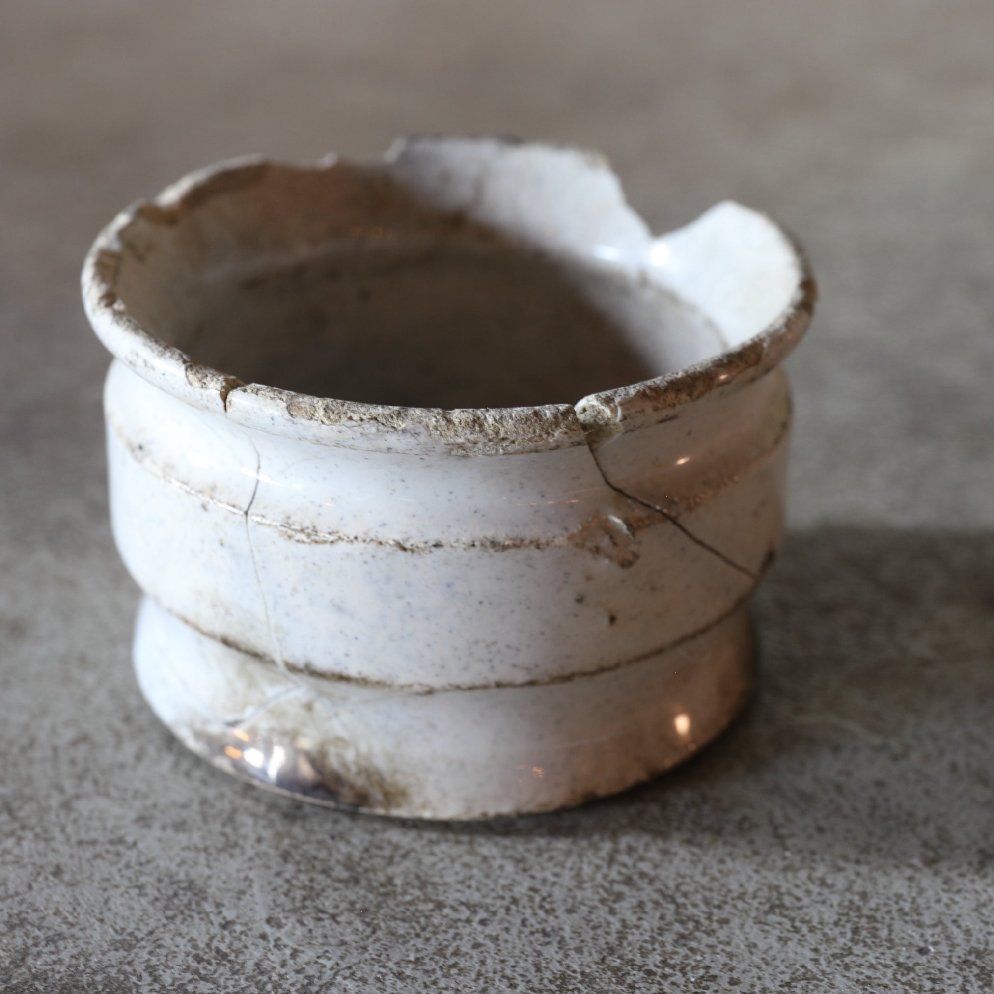 KLEINES GEFÄSS, Delfter Ware, weiß glasiert, 4, Niederländische Antiquität, Frühe Neuzeit(16.–19. Jahrhundert)