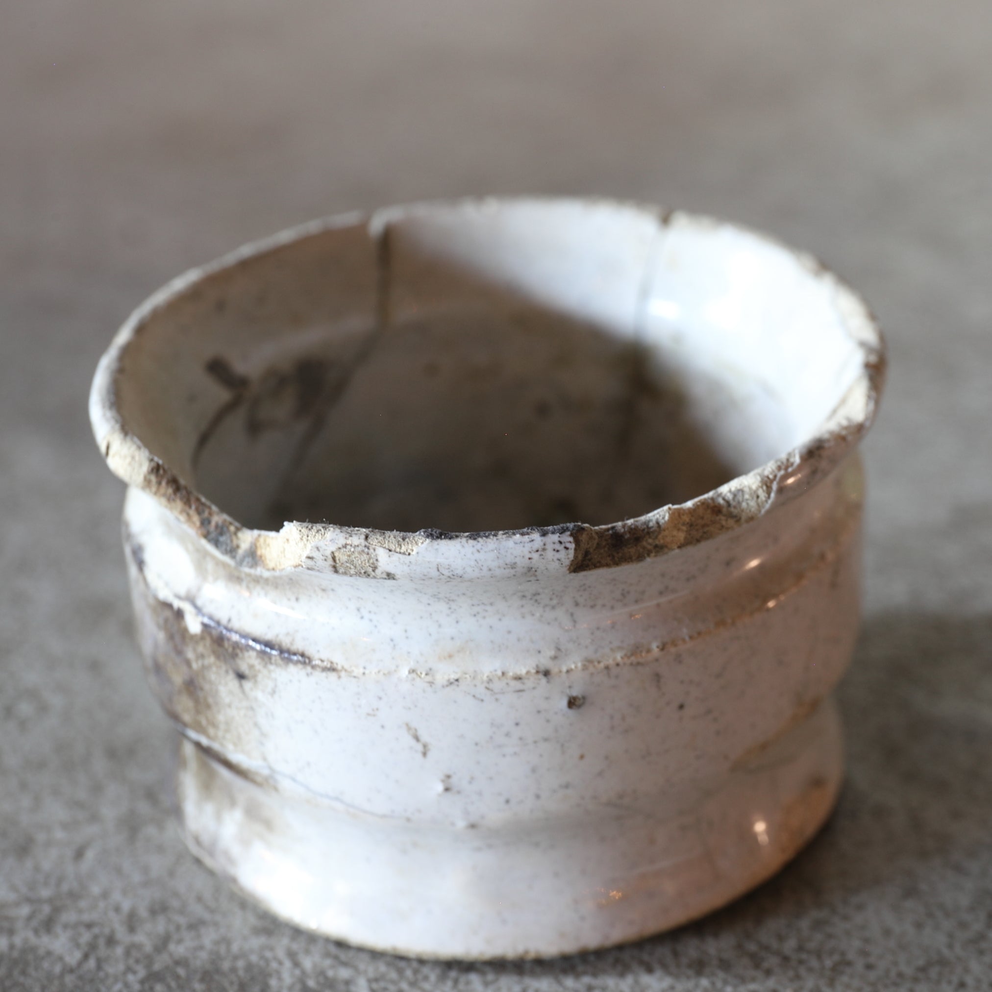 KLEINES GEFÄSS, Delfter Ware, weiß glasiert, 4, Niederländische Antiquität, Frühe Neuzeit(16.–19. Jahrhundert)
