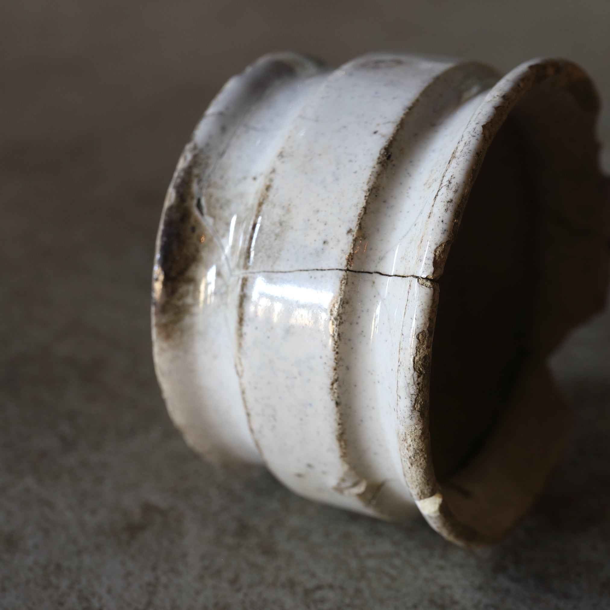 KLEINES GEFÄSS, Delfter Ware, weiß glasiert, 4, Niederländische Antiquität, Frühe Neuzeit(16.–19. Jahrhundert)