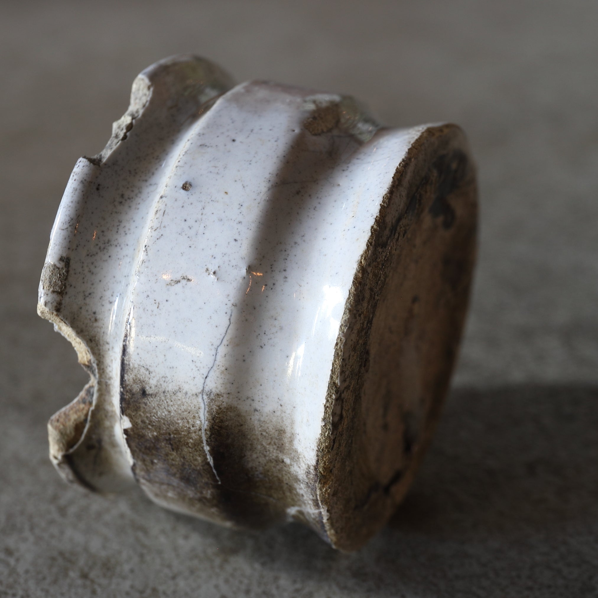 KLEINES GEFÄSS, Delfter Ware, weiß glasiert, 4, Niederländische Antiquität, Frühe Neuzeit(16.–19. Jahrhundert)