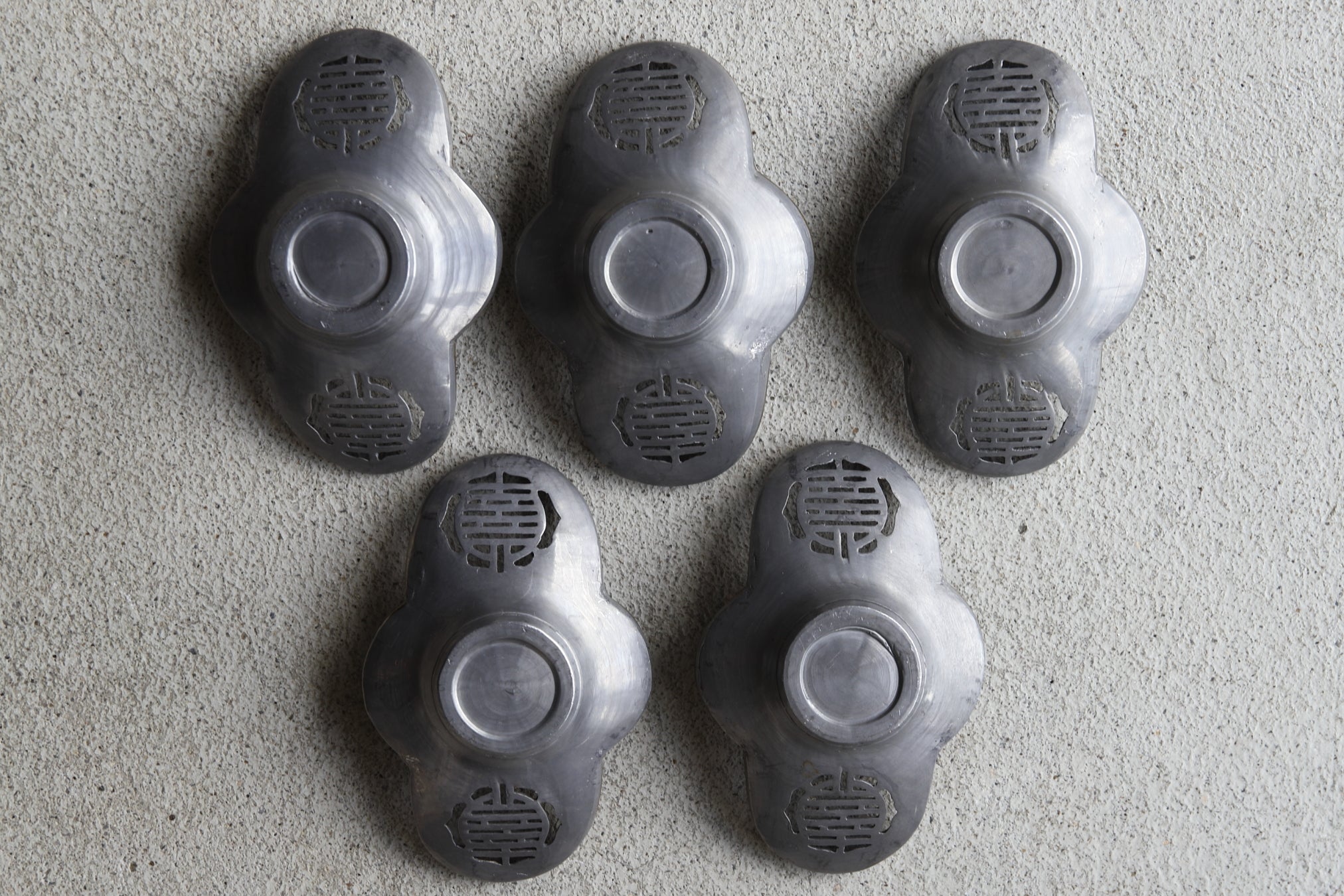 古錫透雕瓜形茶托 5件套(清朝, 西元1616年–1911年)