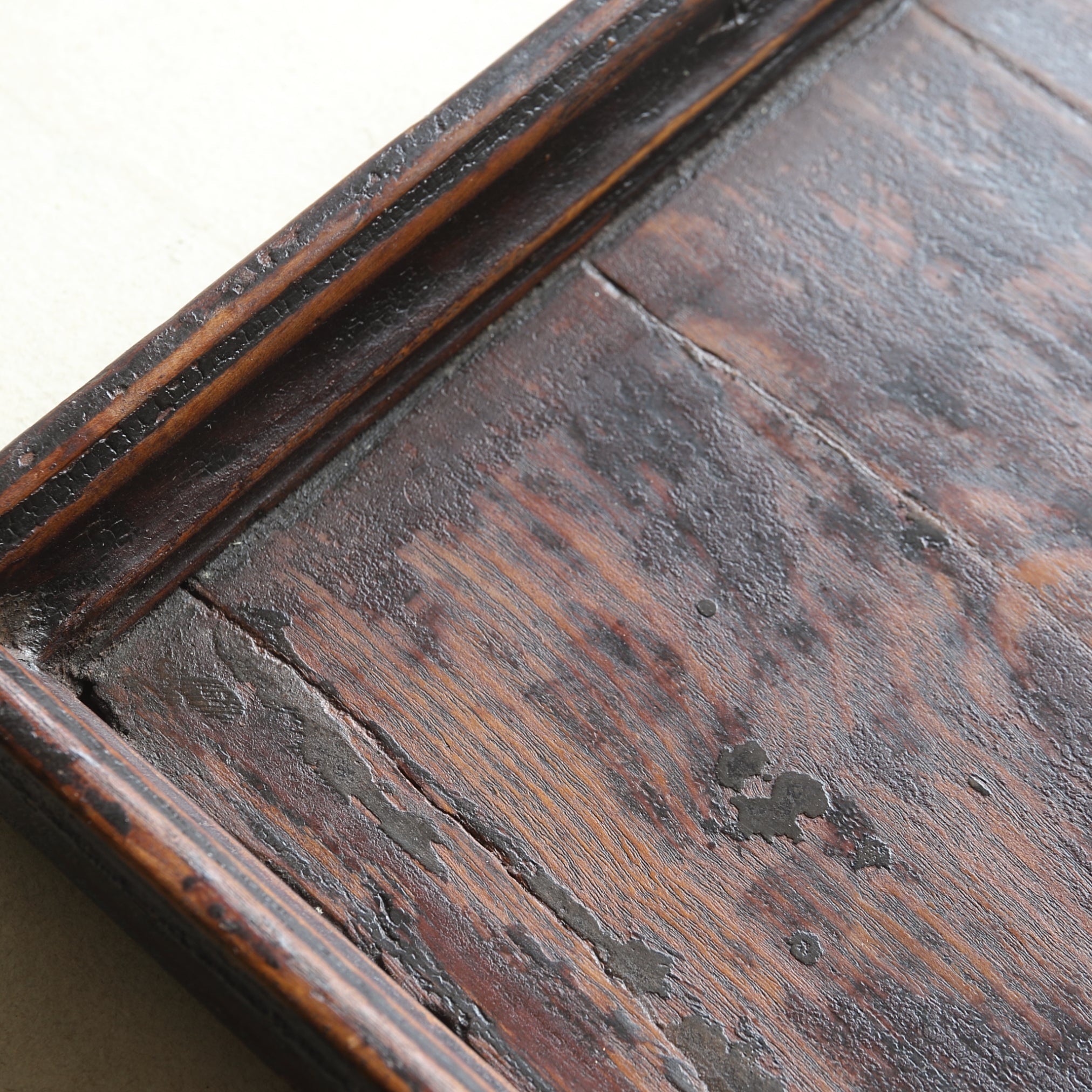 BANDEJA RECTANGULAR DE MADERA, a4, Dinastía Joseon(1392–1897 d. C.)