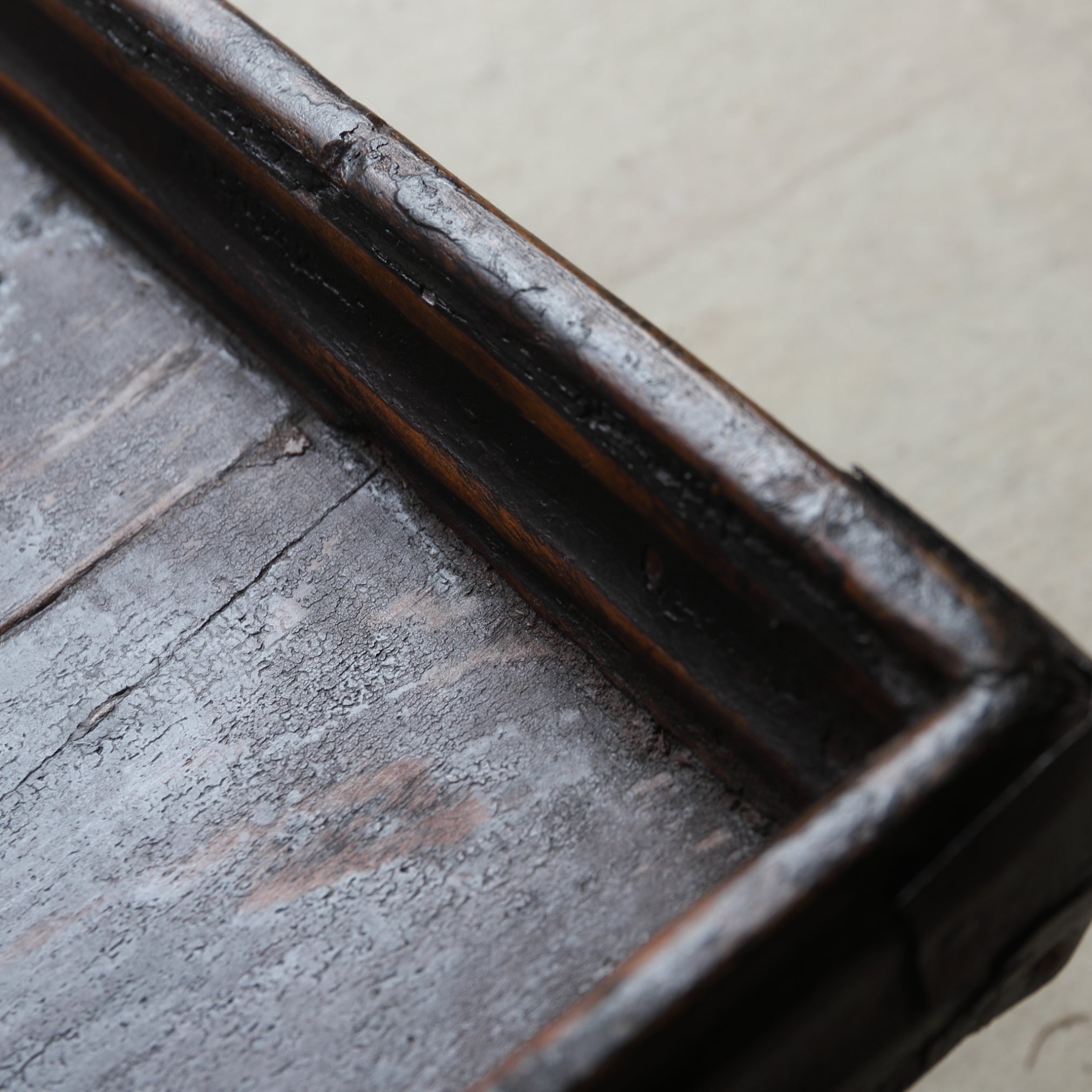 BANDEJA RECTANGULAR DE MADERA, a4, Dinastía Joseon(1392–1897 d. C.)