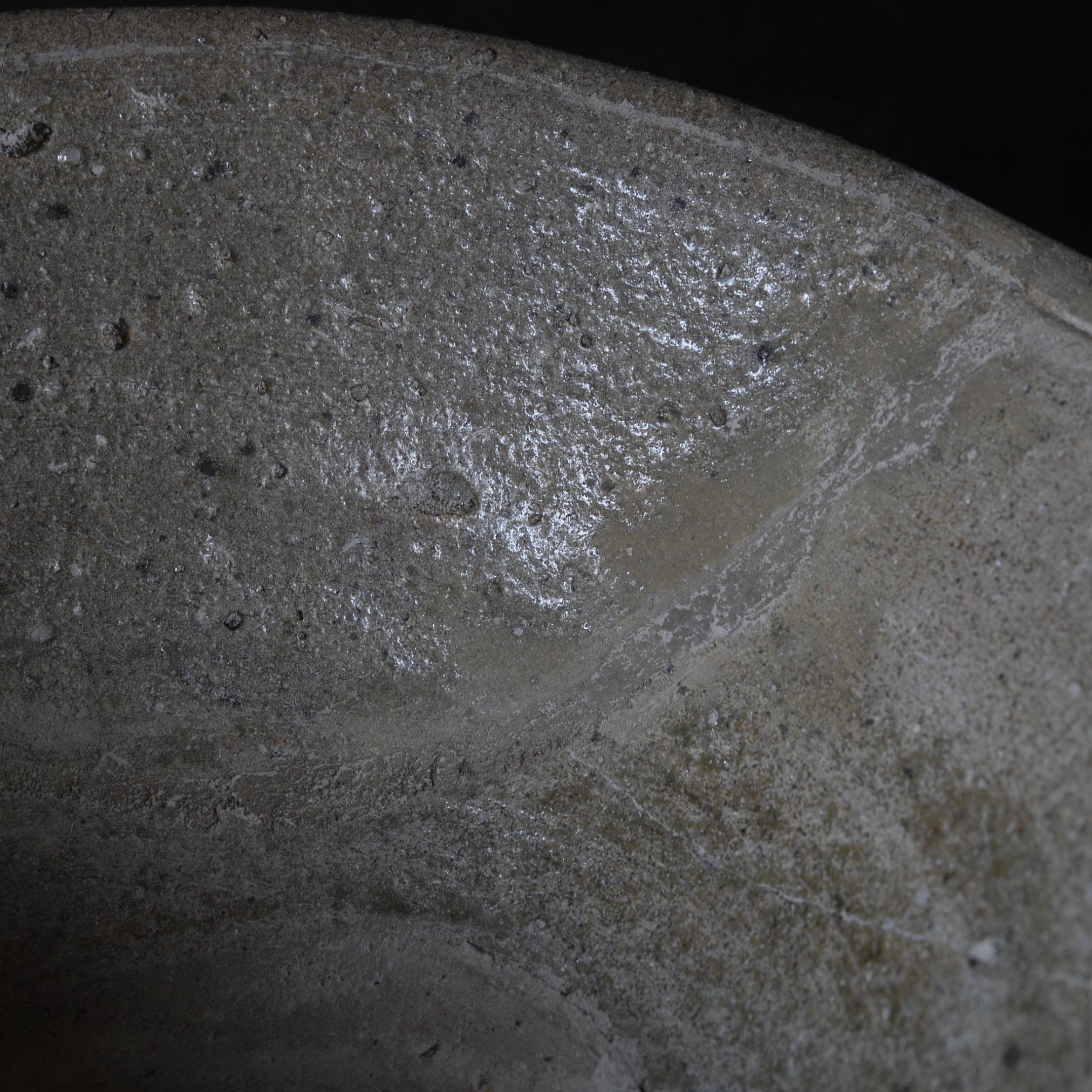 CUENCO CON PICO GRANDE, Ko-Tokoname, Período Heian–Kamakura(794–1333 d. C.)