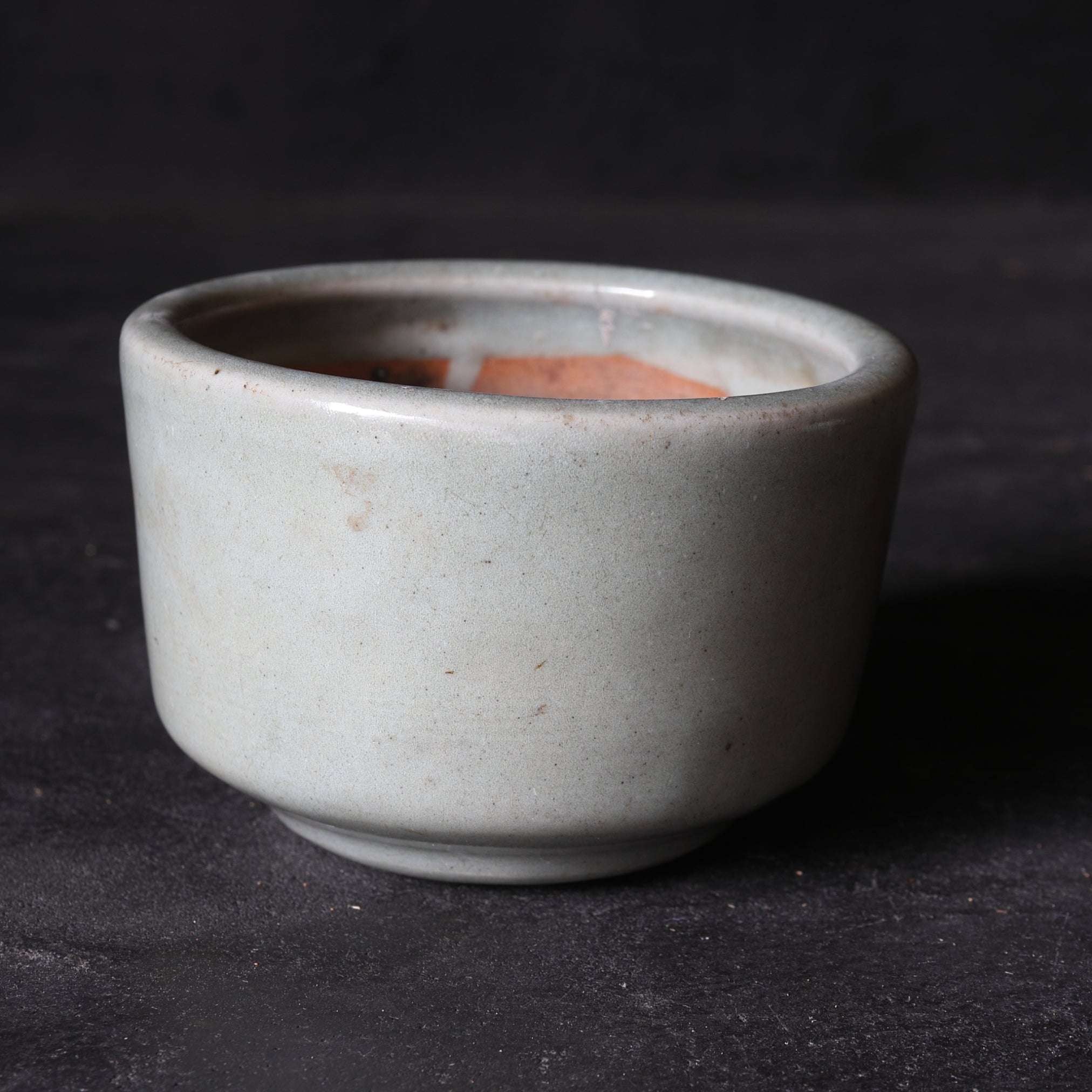 RÖHRE / RÄUCHERGEFÄSS, Longquan-Brennofen, shichikan-celadon, Ming-Dynastie(1368–1644 n. Chr.)