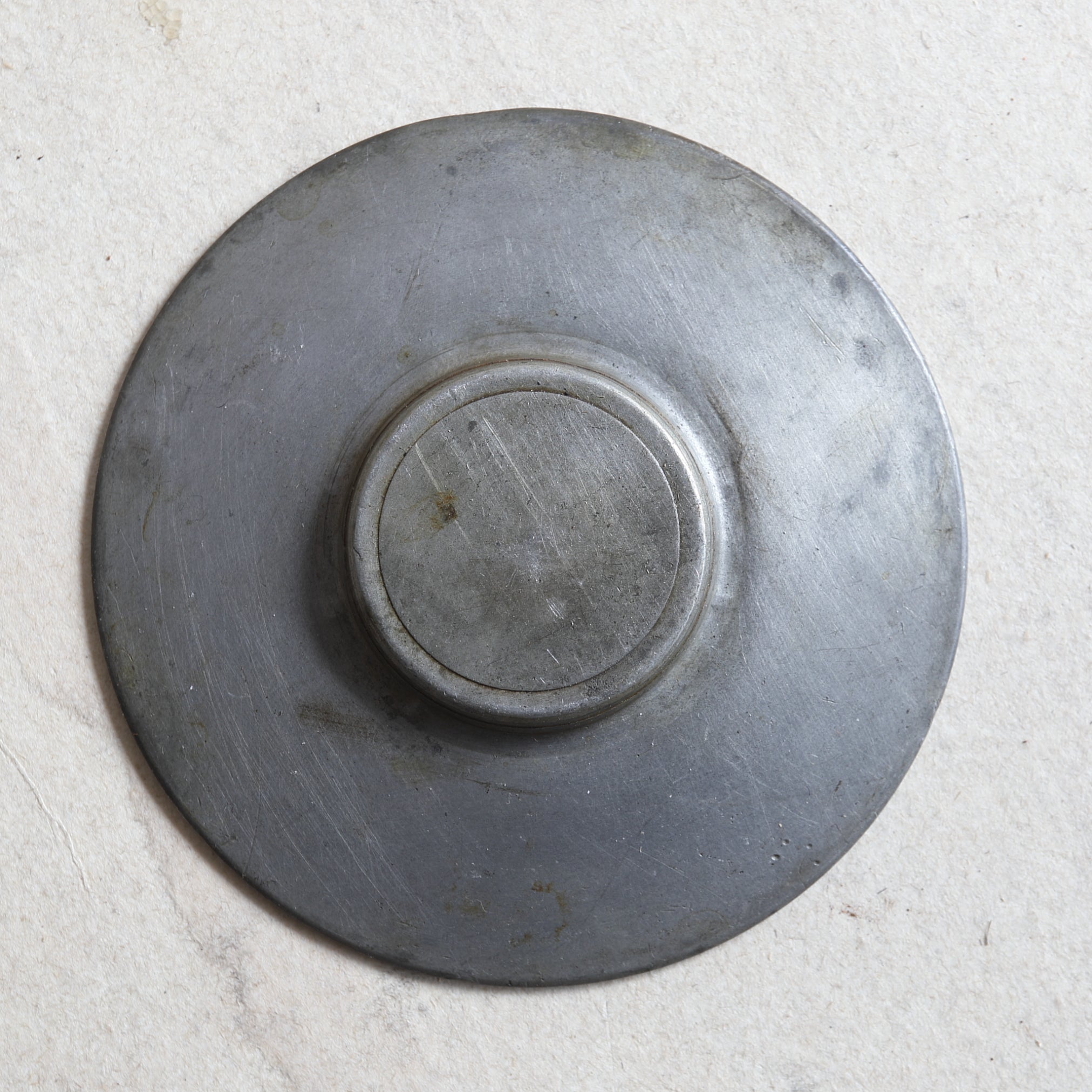 古锡圆式茶托 5件套(清朝, 公元1616年–1911年)