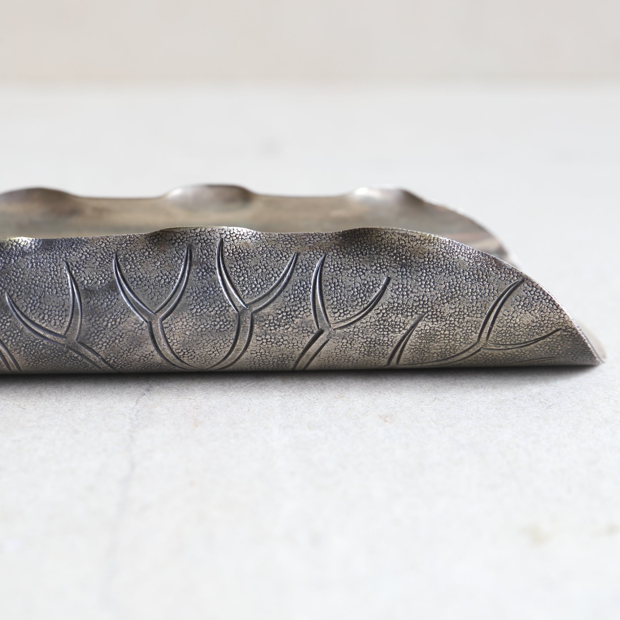 PELLE À THÉ EN LOTUS EN ARGENT, Période moderne précoce(XVIe–XIXe siècle)