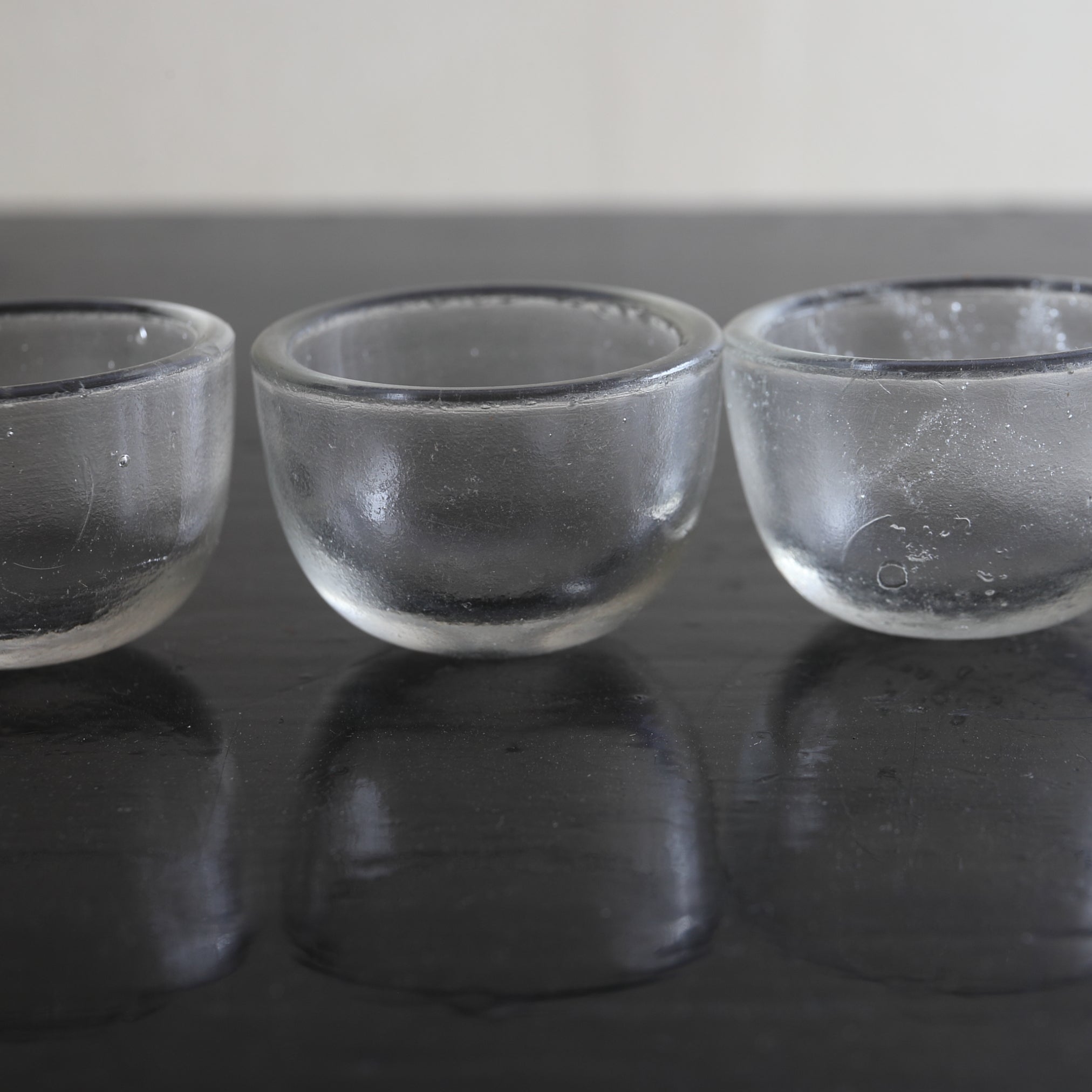 TAZA PARA SENCHA DE VIDRIO ONDULADO, Con tapa redonda, Mitate(taza para sencha), juego de 5, Moderno(Siglos XIX–XX)