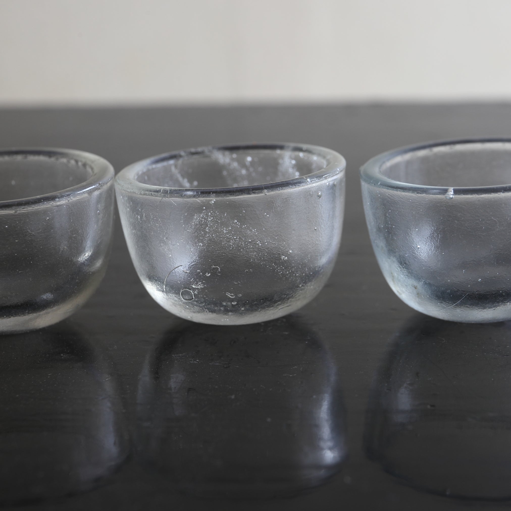 TAZA PARA SENCHA DE VIDRIO ONDULADO, Con tapa redonda, Mitate(taza para sencha), juego de 5, Moderno(Siglos XIX–XX)
