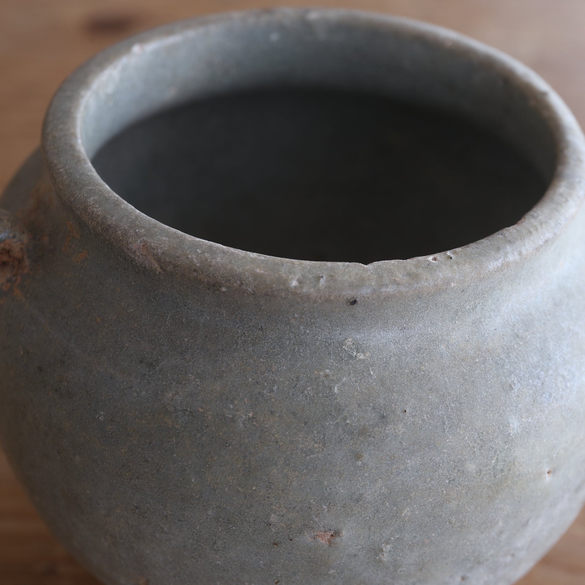ZWEIHENKELGEFÄSS, Sawankhalok-Keramik, Mittelalter(12.–16. Jahrhundert)