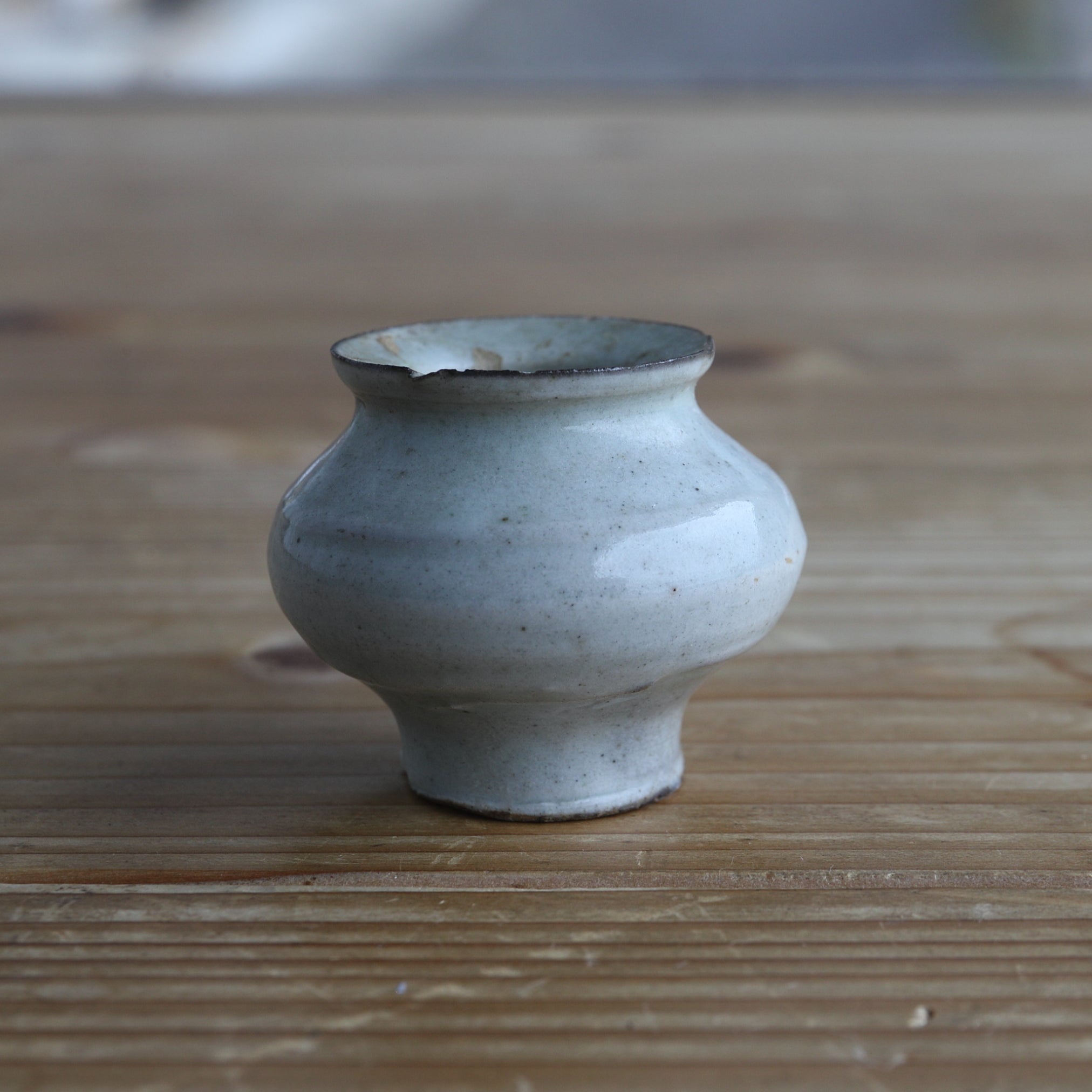 KLEINE POT, Wit porselein, Joseon-dynastie(1392–1897 n.Chr.)