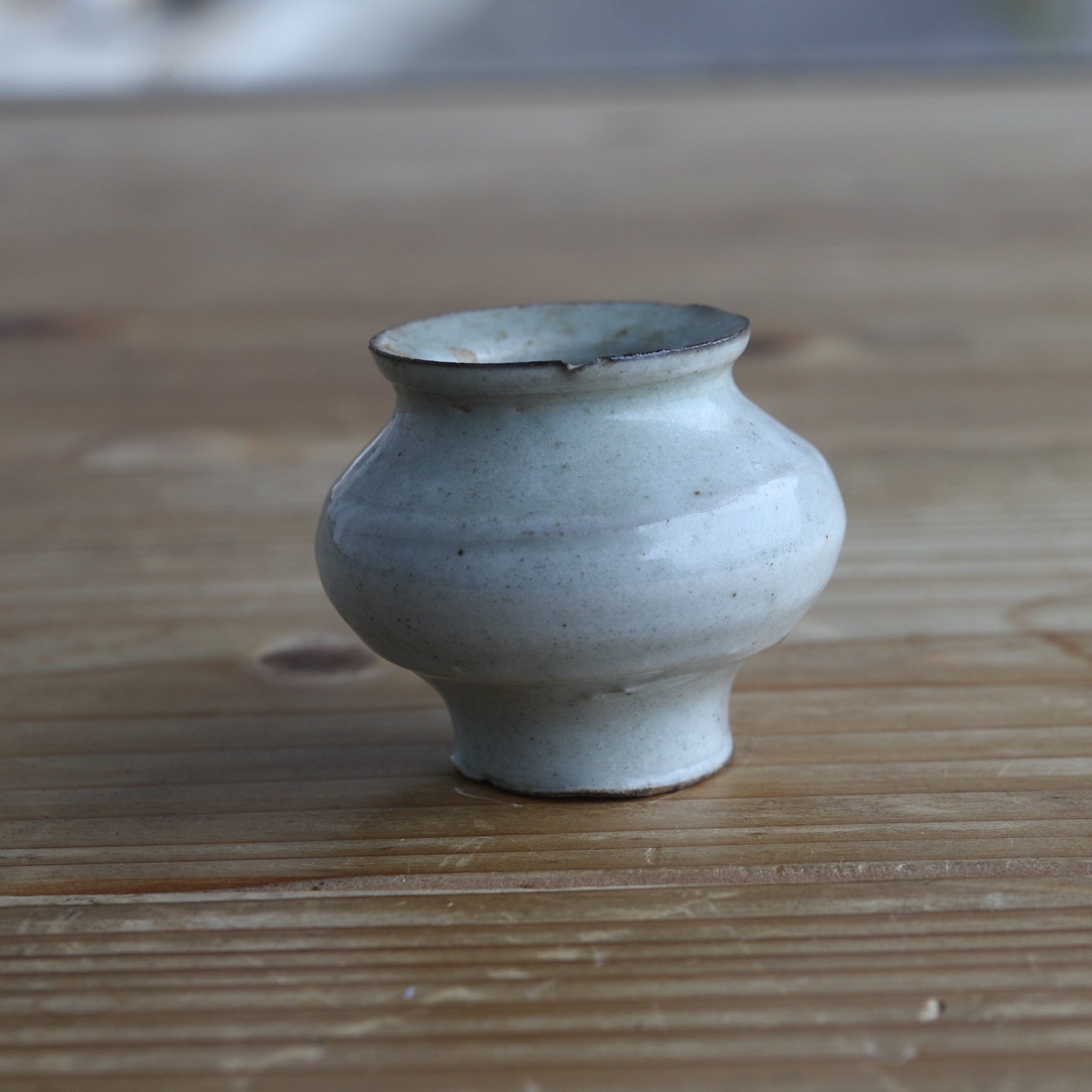 KLEINE POT, Wit porselein, Joseon-dynastie(1392–1897 n.Chr.)