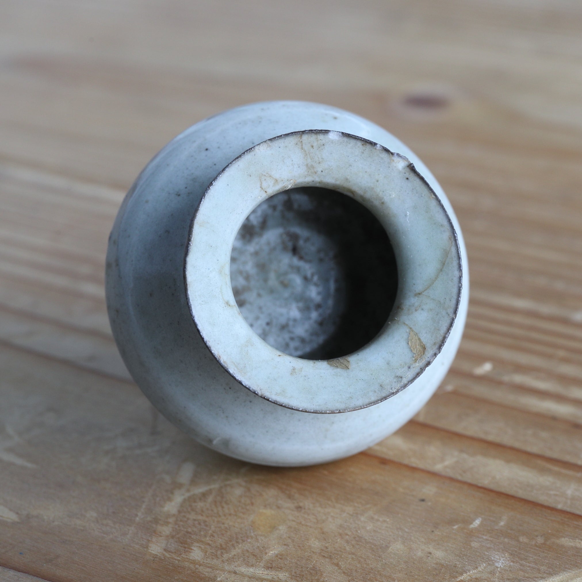 KLEINE POT, Wit porselein, Joseon-dynastie(1392–1897 n.Chr.)