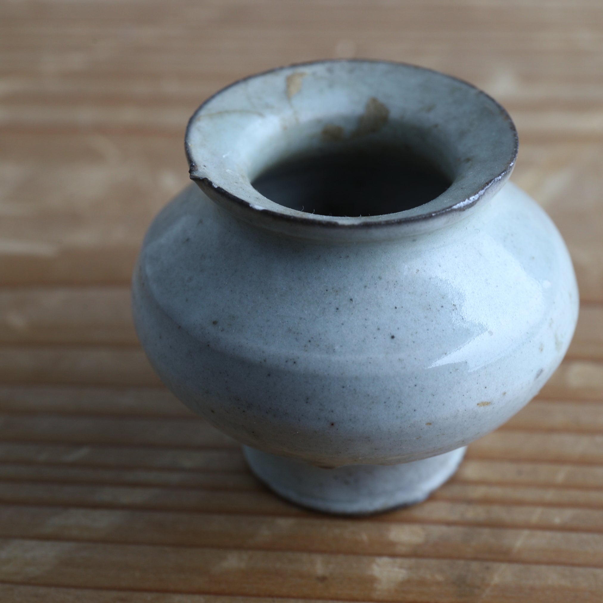 KLEINE POT, Wit porselein, Joseon-dynastie(1392–1897 n.Chr.)
