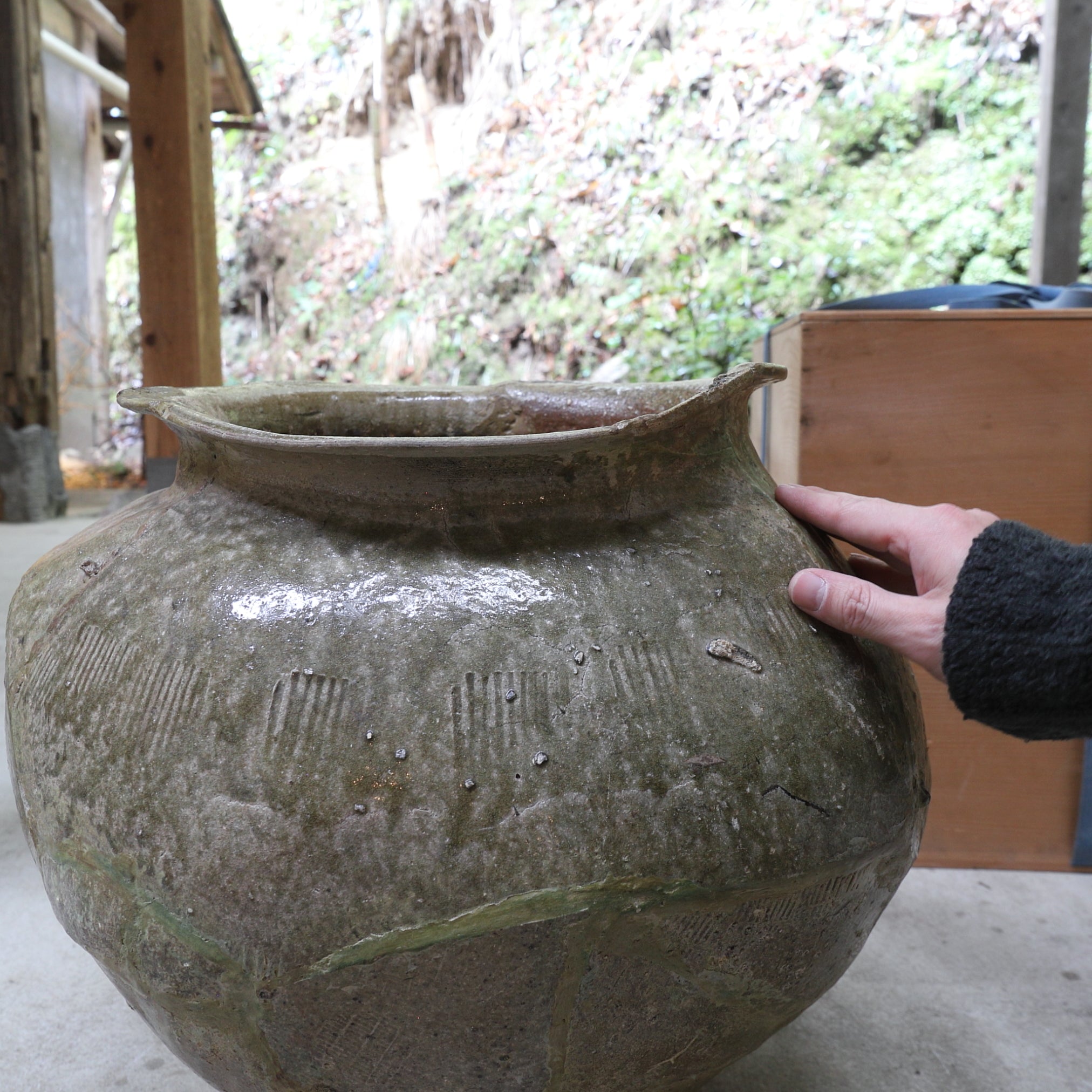 GIARA PER TUMULO DI SUTRA / VASO GRANDE, Ko-Tokoname, con scatola iscritta, Periodo Heian(794–1185 d.C.)