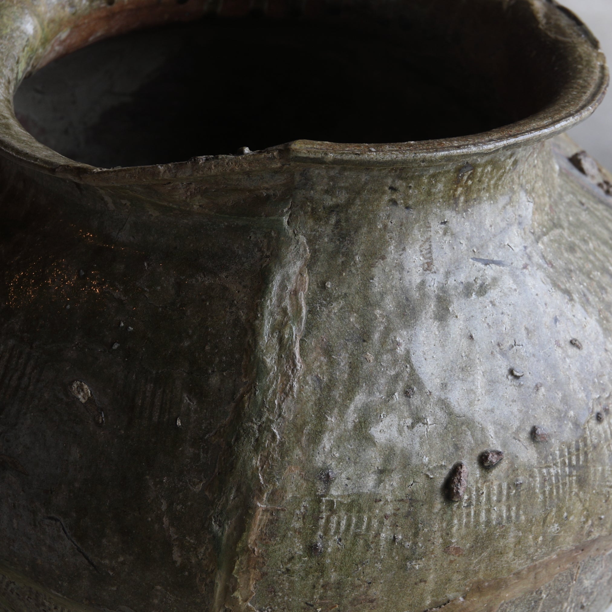 JARRA DE TÚMULO DE SUTRAS / JARRA GRANDE, Ko-Tokoname, con caja inscrita, Período Heian(794–1185 d. C.)