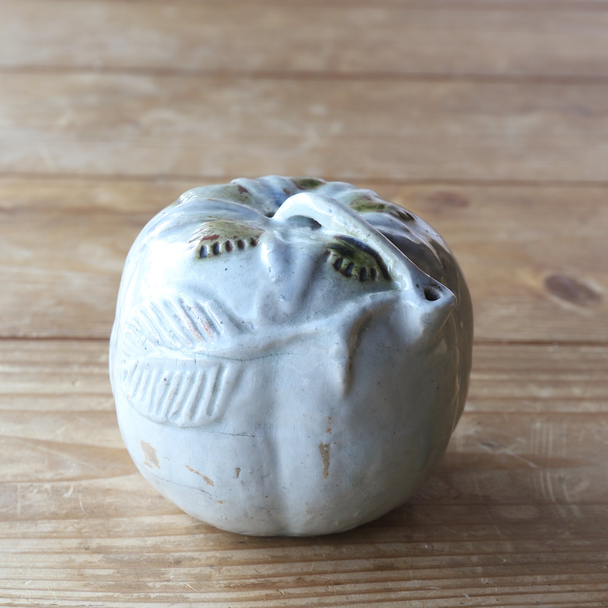COMPTE-GOUTTES À EAU EN MELON, Porcelaine bleu et blanc, Dynastie Joseon(1392–1897 apr. J.-C.)