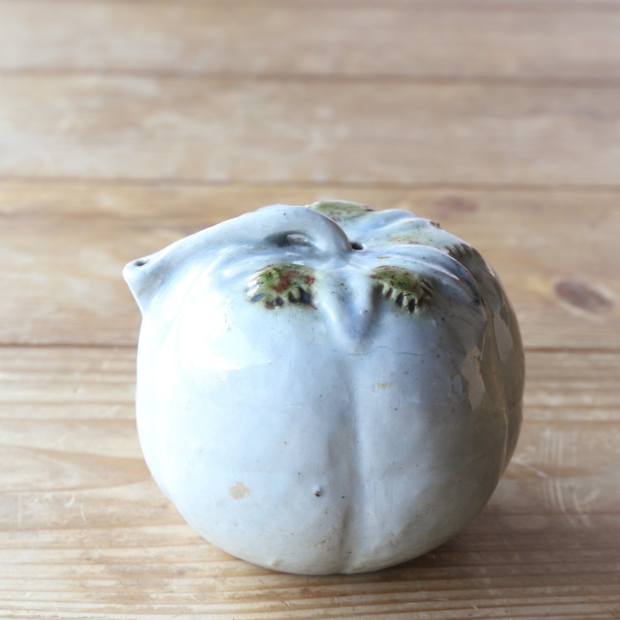 COMPTE-GOUTTES À EAU EN MELON, Porcelaine bleu et blanc, Dynastie Joseon(1392–1897 apr. J.-C.)