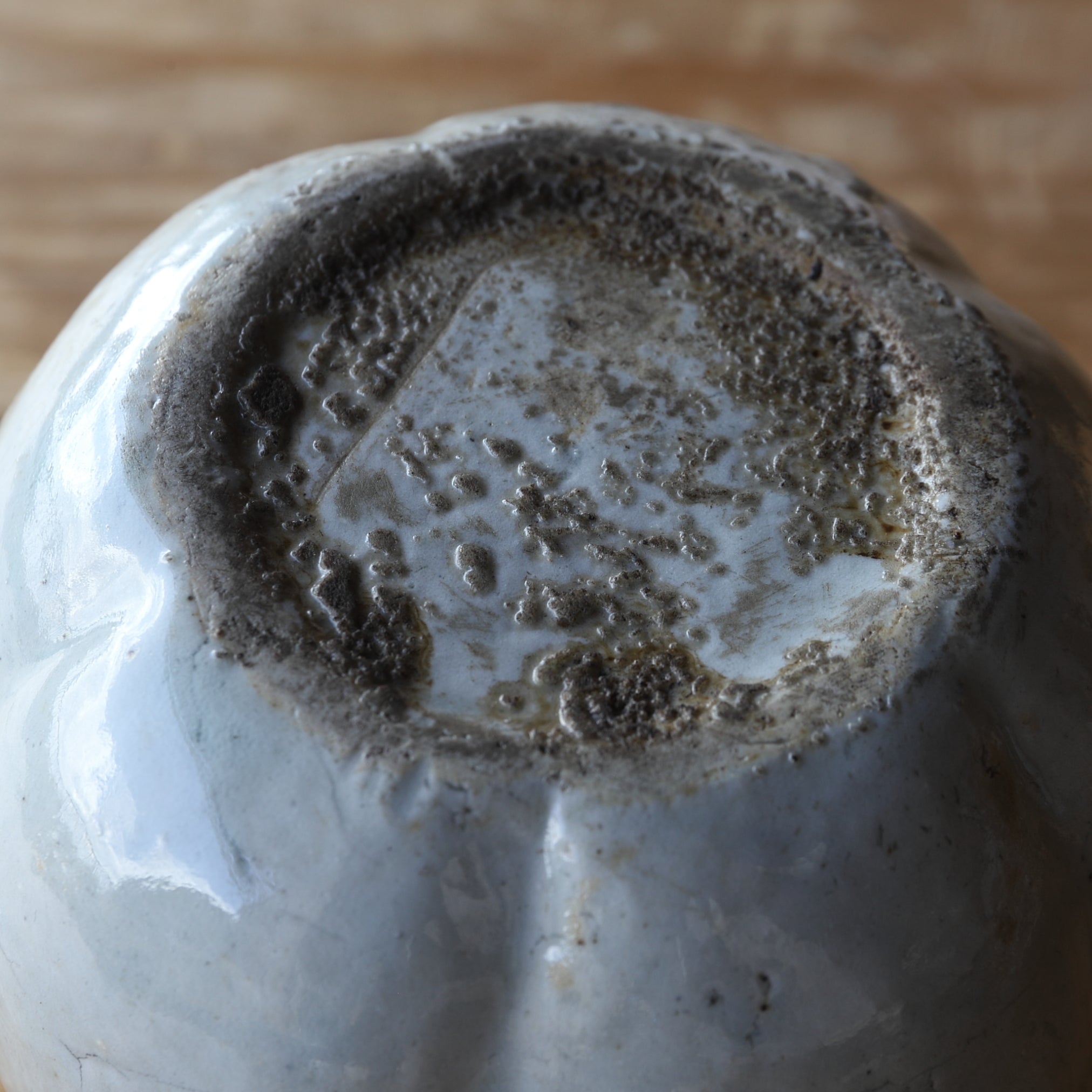 COMPTE-GOUTTES À EAU EN MELON, Porcelaine bleu et blanc, Dynastie Joseon(1392–1897 apr. J.-C.)