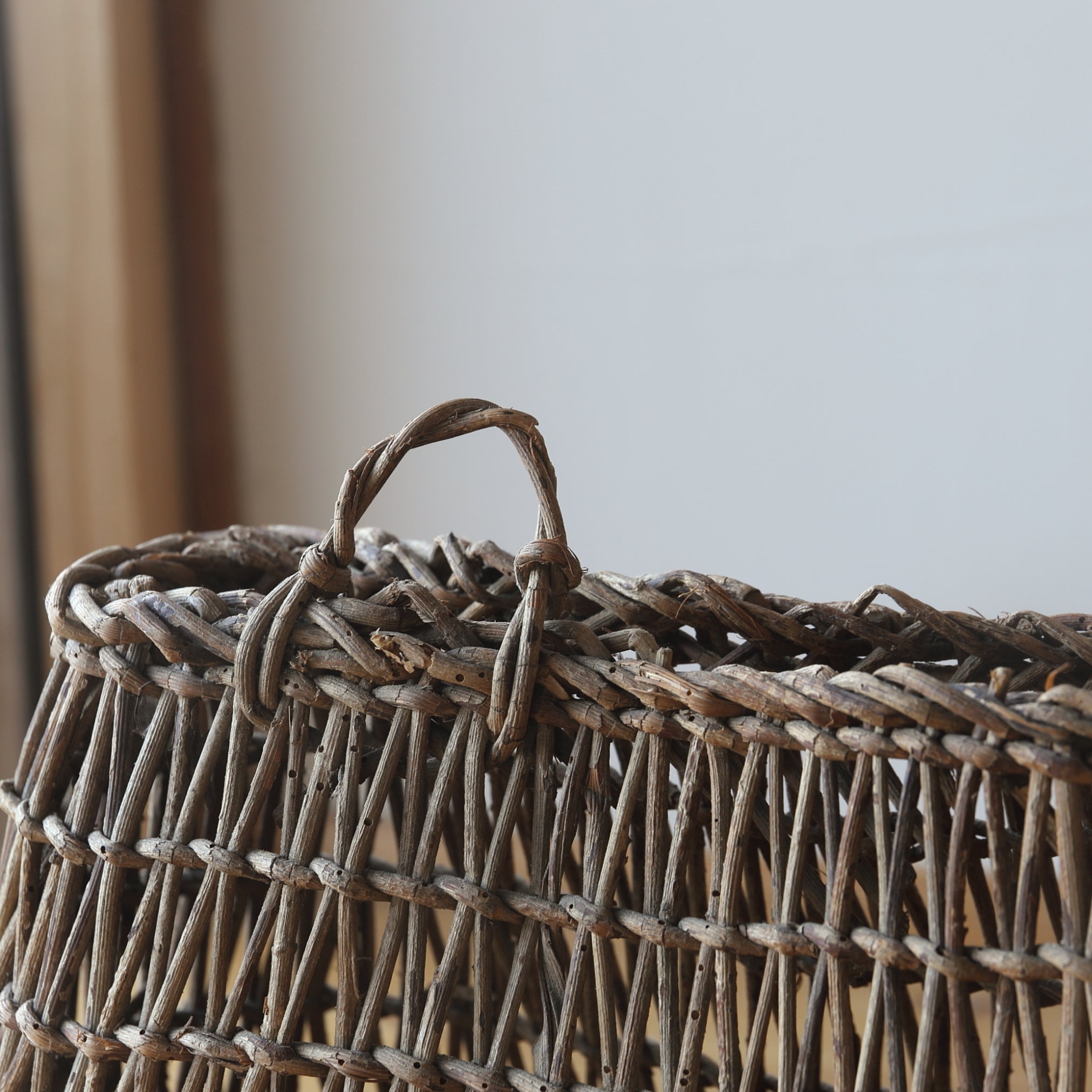 CESTA PARA FLORES DE AKEBIA, Edad Moderna Temprana(Siglos XVI–XIX)
