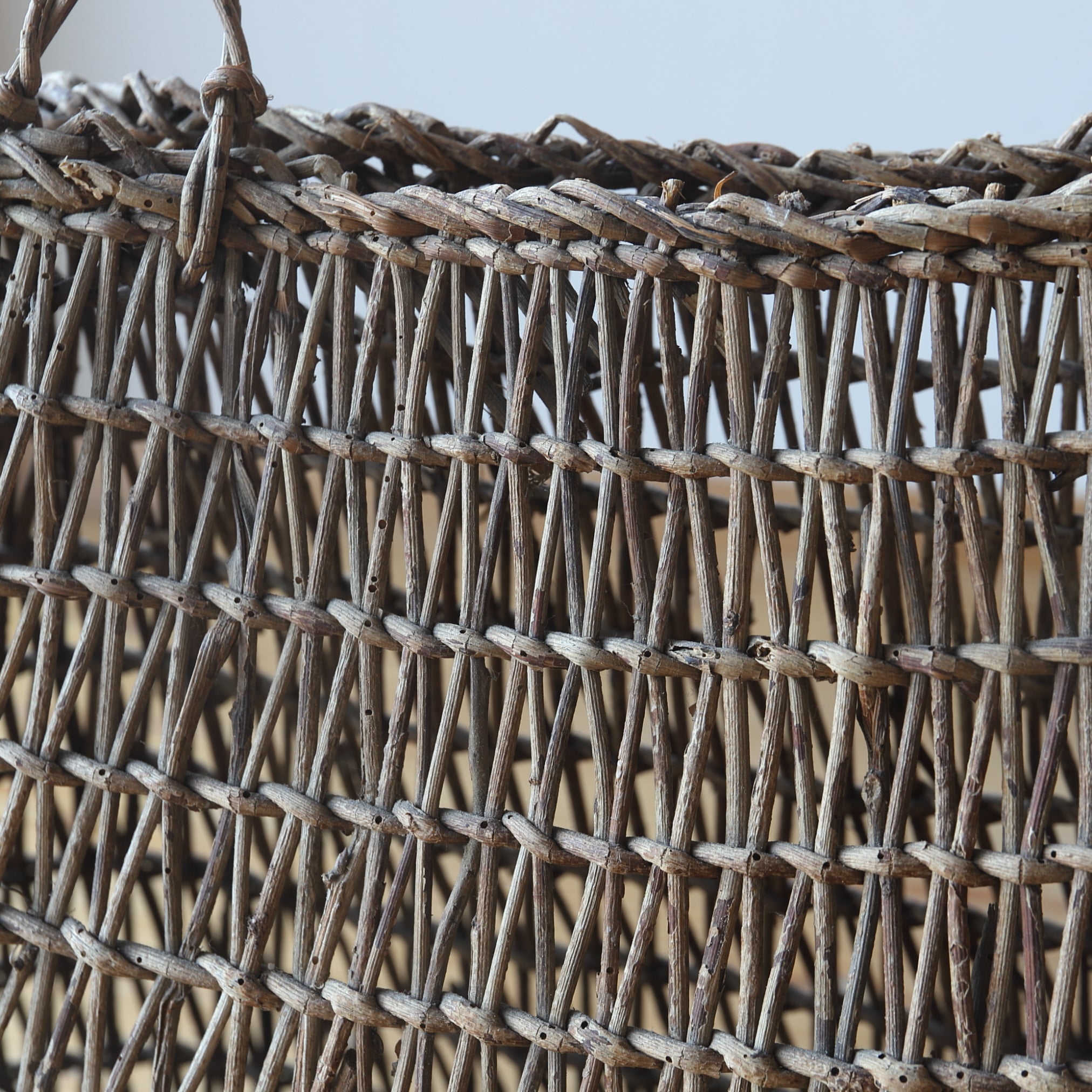 CESTA PARA FLORES DE AKEBIA, Edad Moderna Temprana(Siglos XVI–XIX)