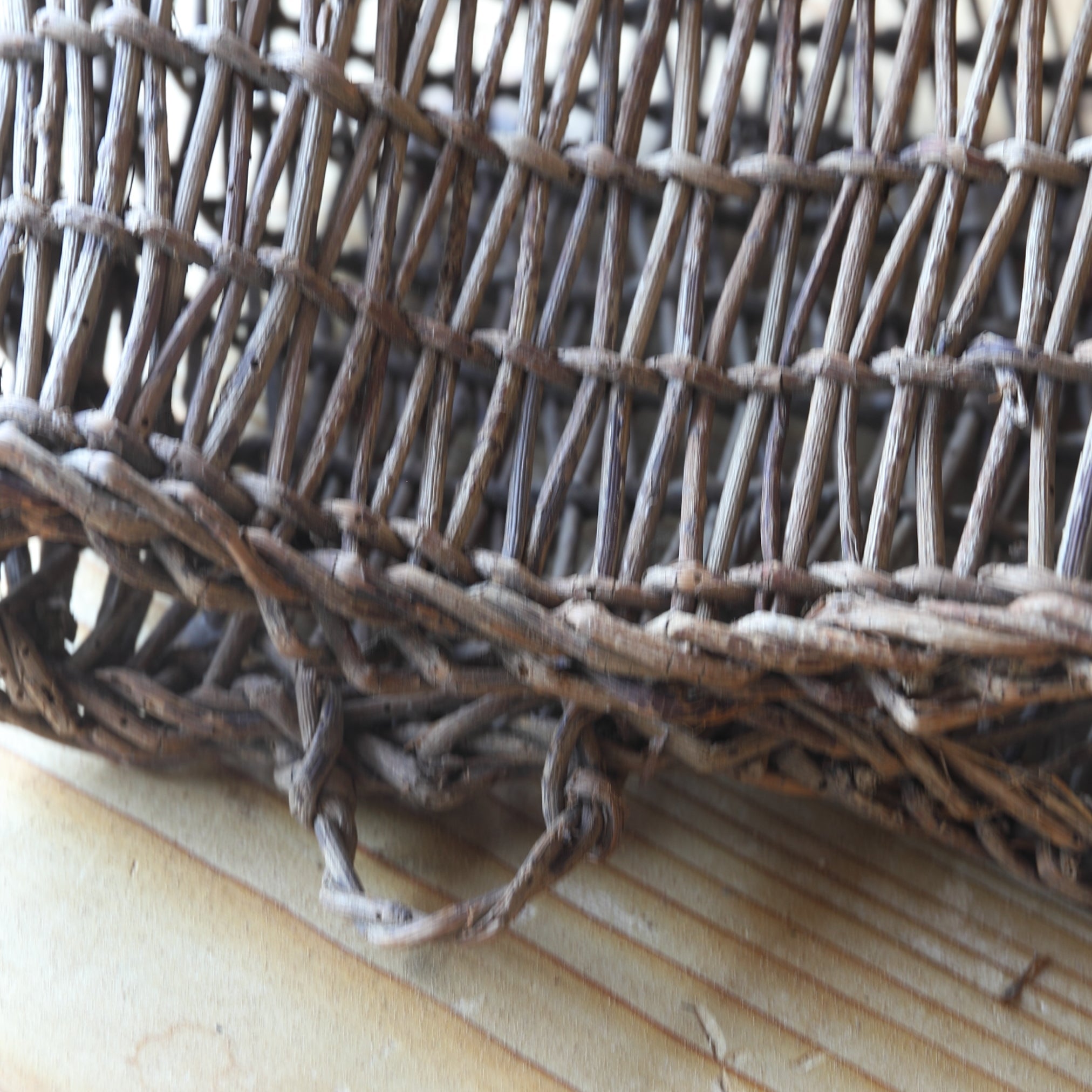 CESTA PARA FLORES DE AKEBIA, Edad Moderna Temprana(Siglos XVI–XIX)