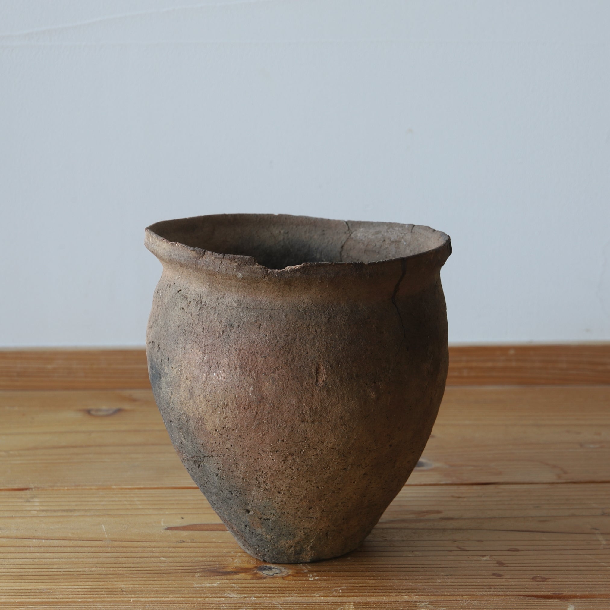 TERRACOTTA / GIARA A BOCCA LARGA, Terracotta, Periodo Yayoi(300 a.C.–250 d.C.)