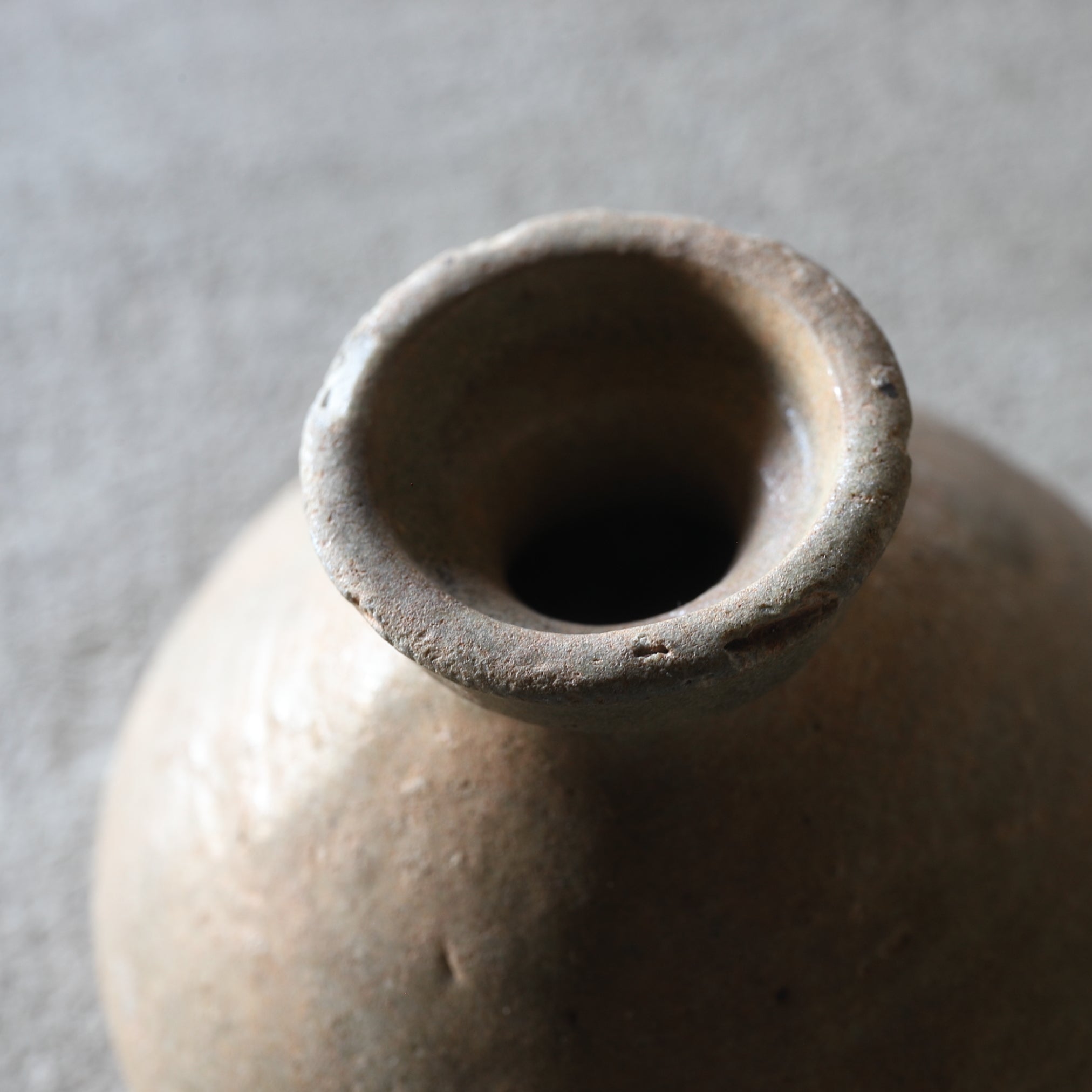 KLEINES GEFÄSS, Goryeo-Celadon, Goryeo-Dynastie(918–1392 n. Chr.)