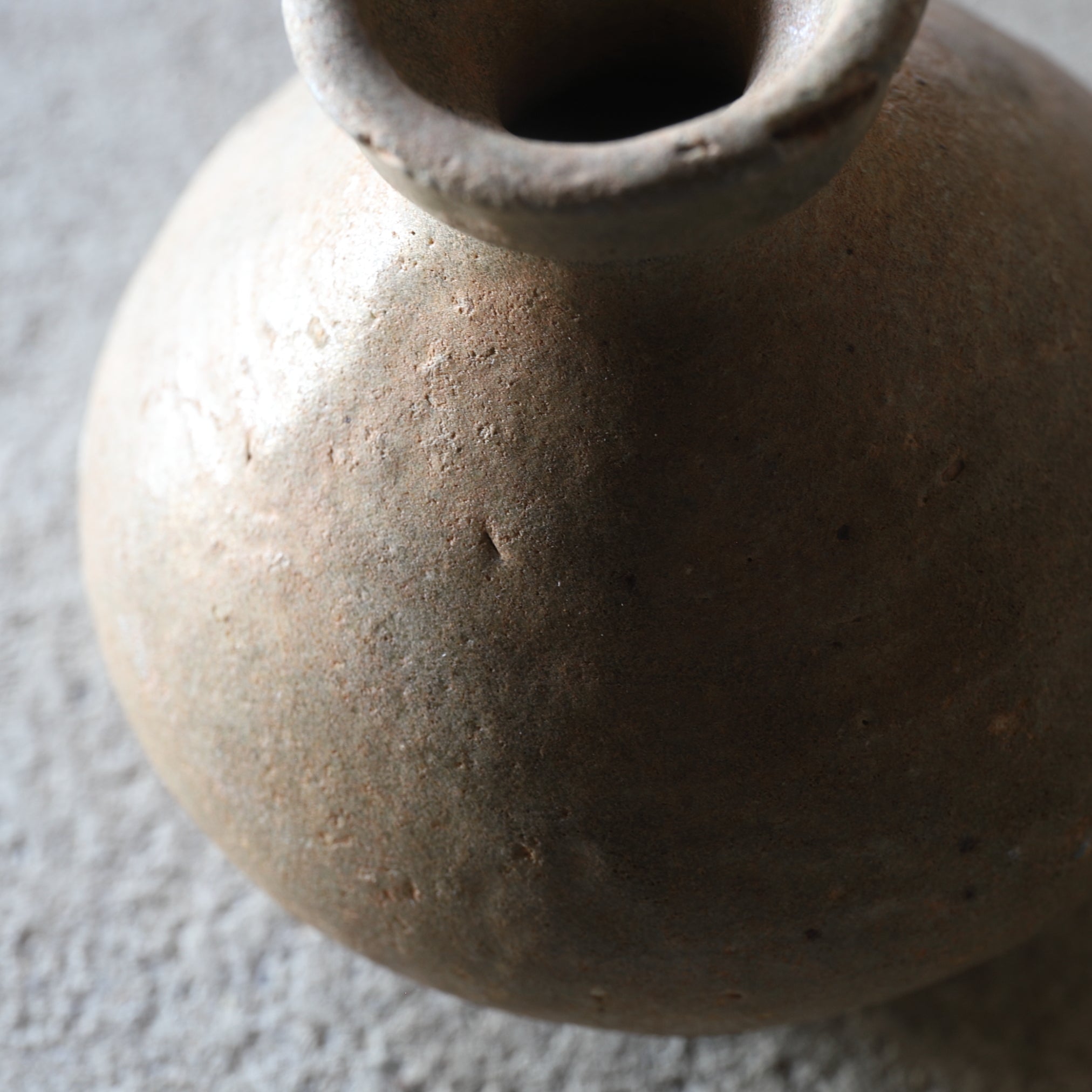 KLEINES GEFÄSS, Goryeo-Celadon, Goryeo-Dynastie(918–1392 n. Chr.)