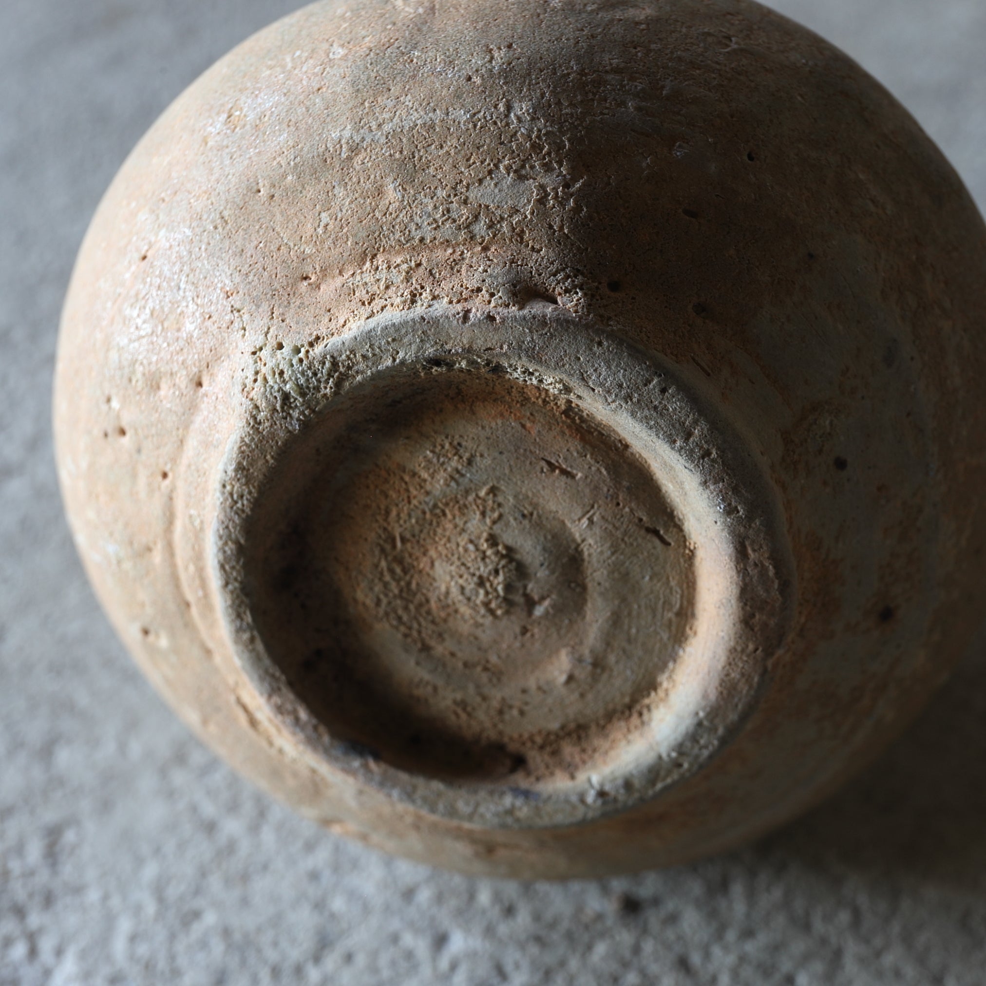KLEINES GEFÄSS, Goryeo-Celadon, Goryeo-Dynastie(918–1392 n. Chr.)