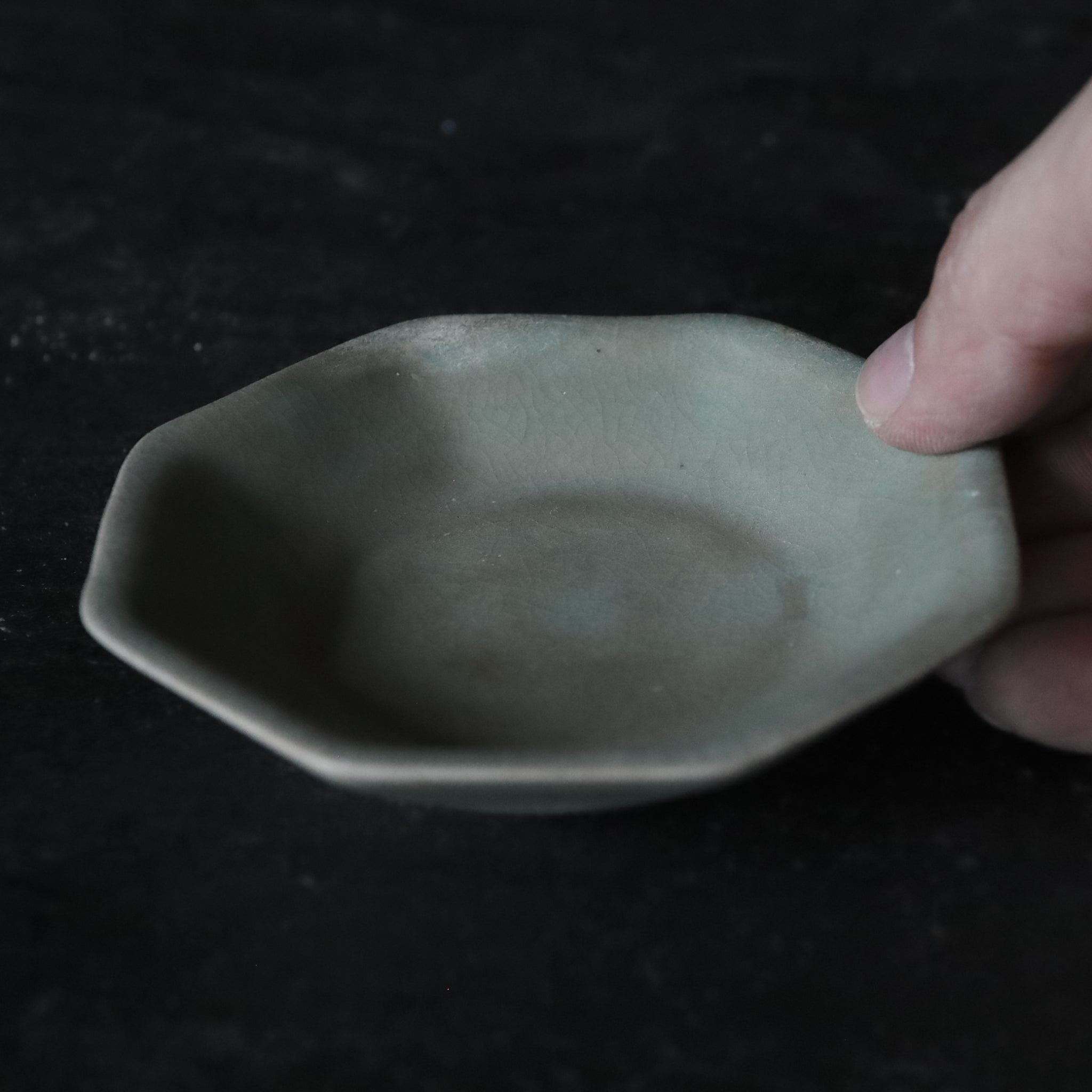 ACHTECKIG TELLER, Goryeo-Celadon, Goryeo-Dynastie(918–1392 n. Chr.)