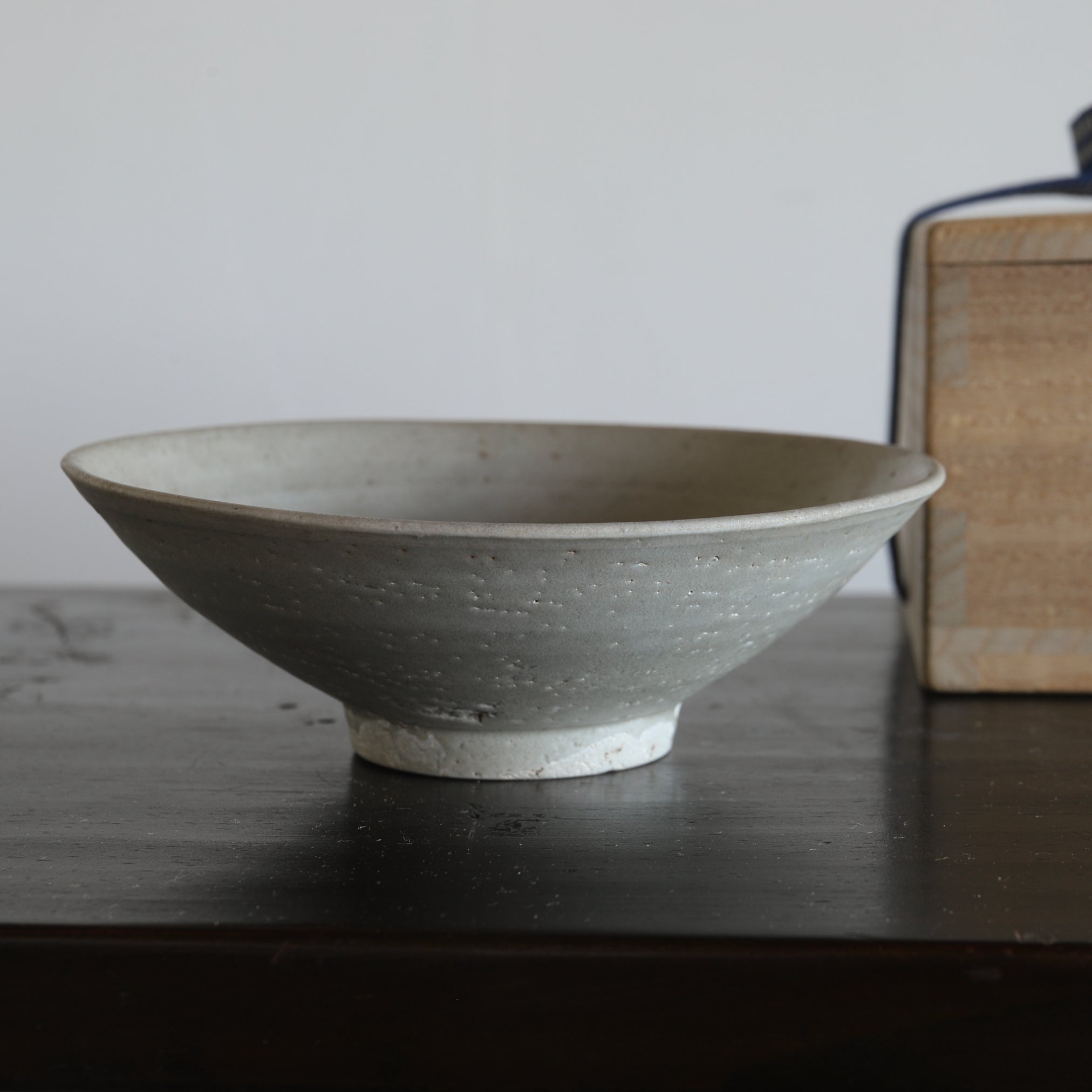 TAZZA DA TÈ, Celadon Jukō con decorazione a pettine, Dinastia Song(960–1279 d.C.)