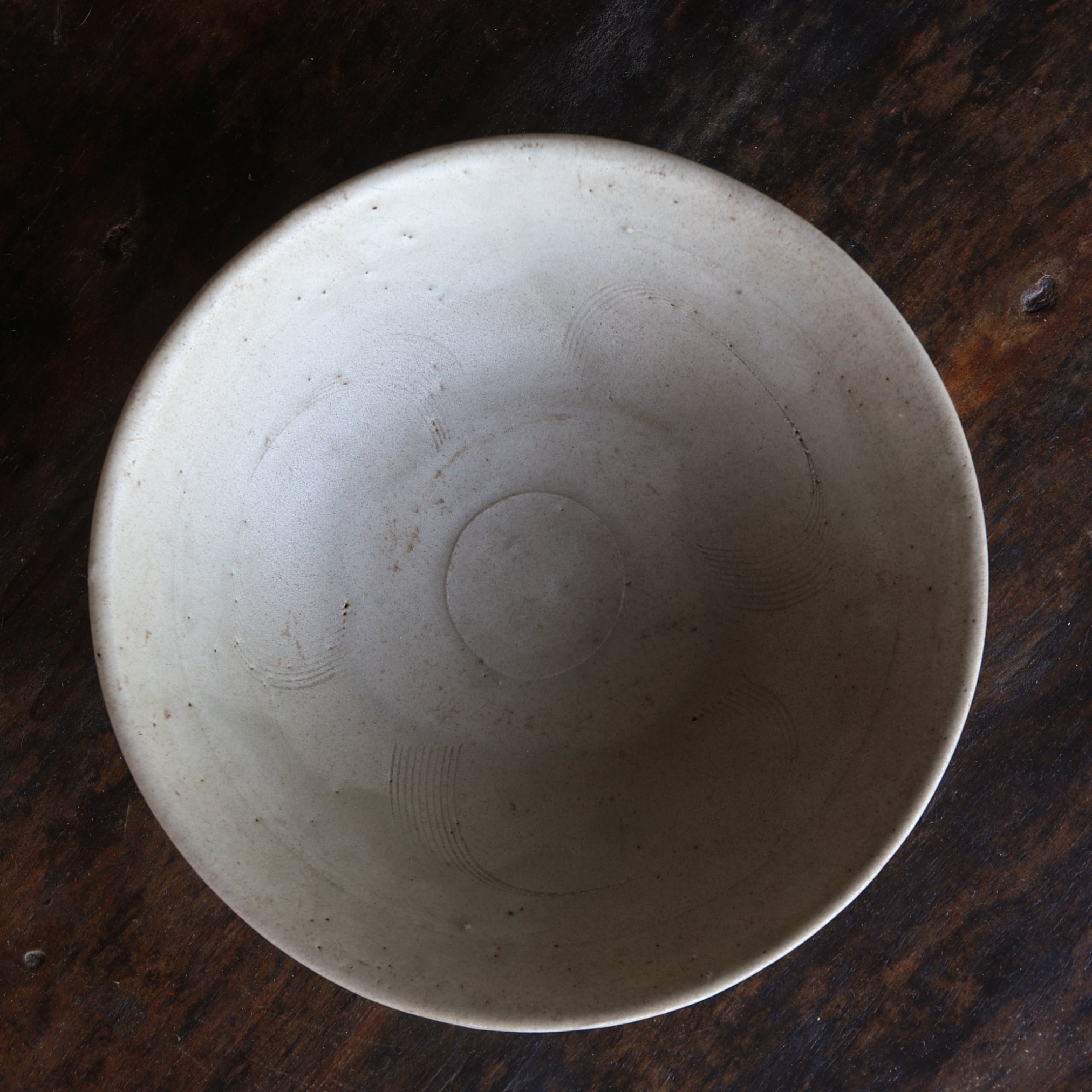 TAZZA DA TÈ, Celadon Jukō con decorazione a pettine, Dinastia Song(960–1279 d.C.)